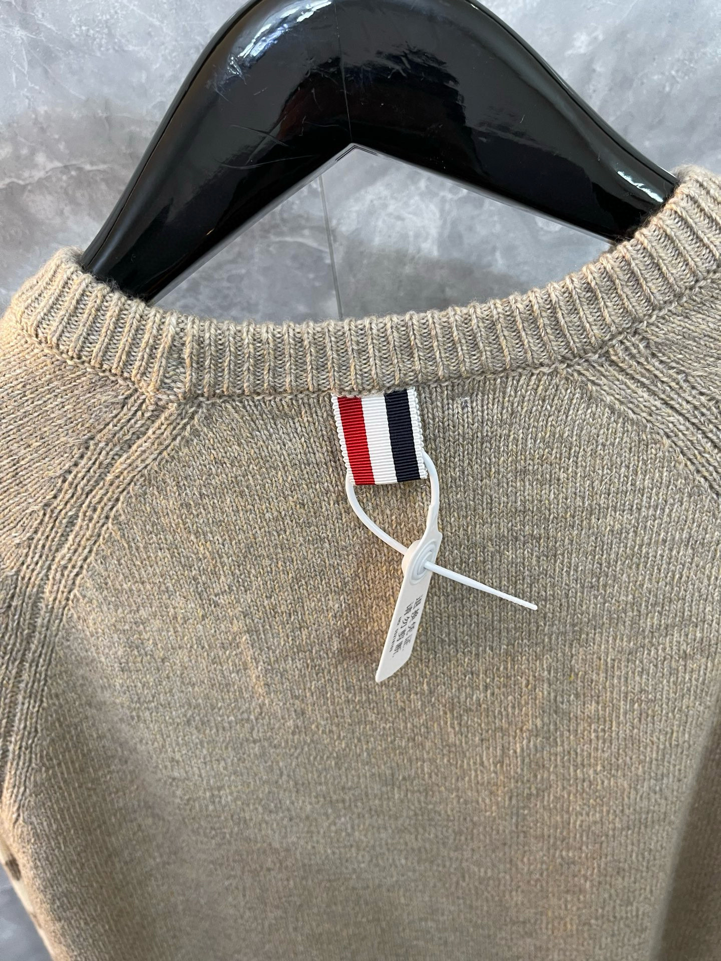 Thom Browne 톰브라운 사선 완장 라운드넥 울 니트 스웨터 15