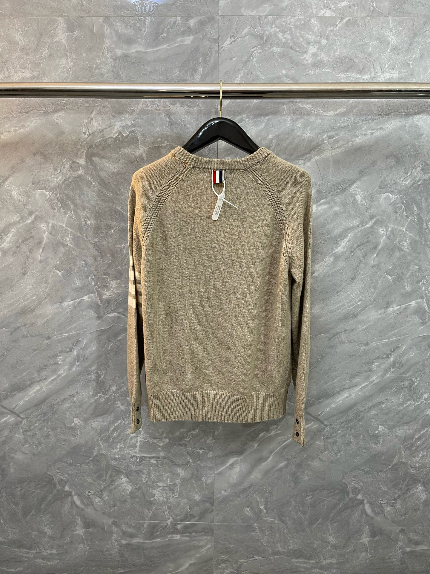 Thom Browne 톰브라운 사선 완장 라운드넥 울 니트 스웨터 17