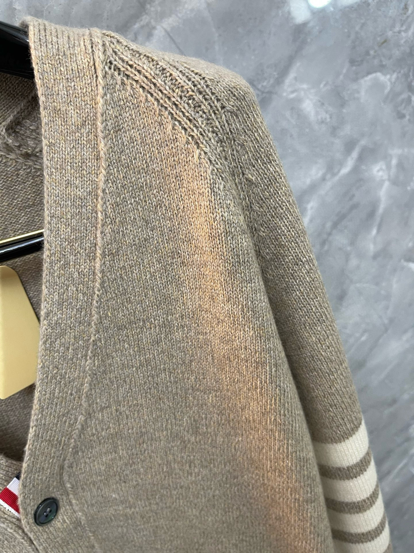 Thom Browne 톰브라운 사선 완장 스트라이프 울 가디건 베이지 10