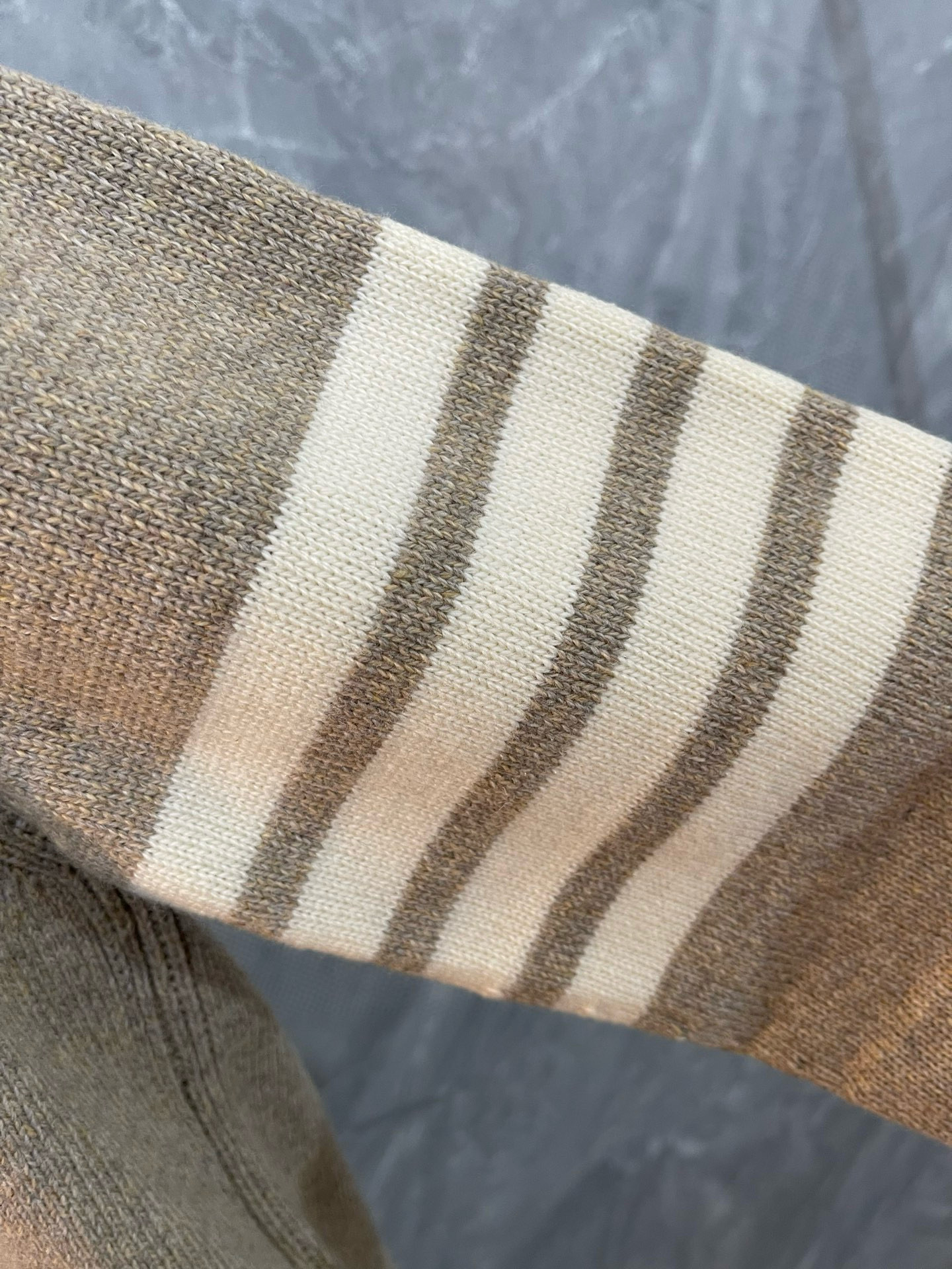 Thom Browne 톰브라운 사선 완장 스트라이프 울 가디건 베이지 11