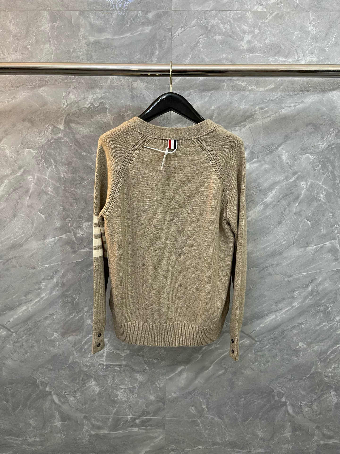 Thom Browne 톰브라운 사선 완장 스트라이프 울 가디건 베이지 16