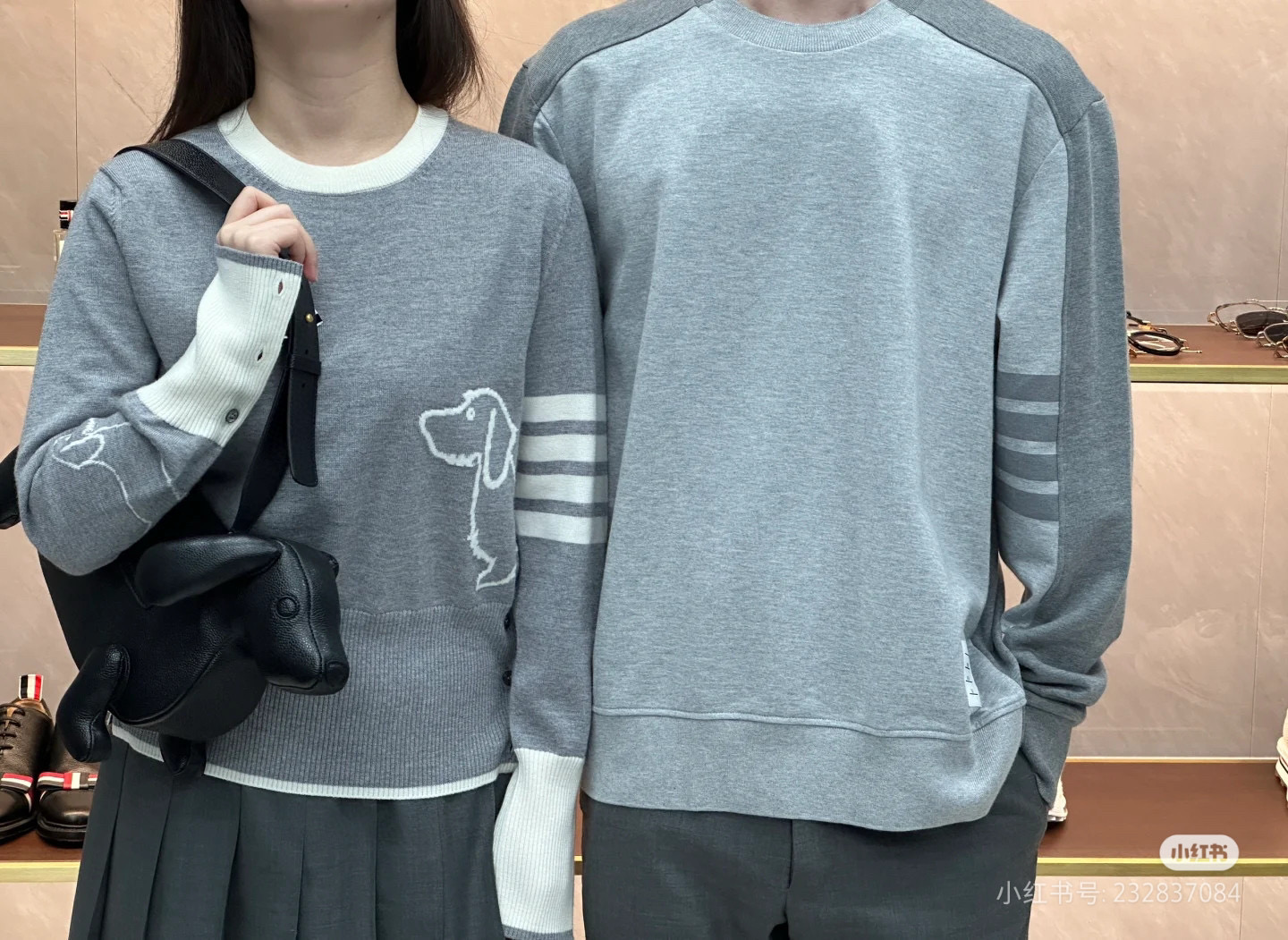 Thom Browne 톰브라운 25SS 그레이 배색 크루넥 맨투맨 2