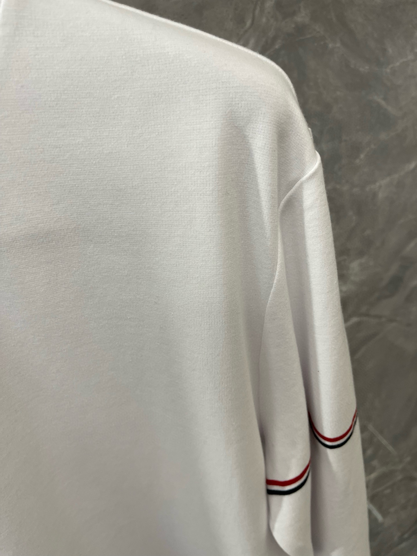 Thom Browne 톰브라운 삼선 디테일 라운드넥 긴팔 티셔츠 5