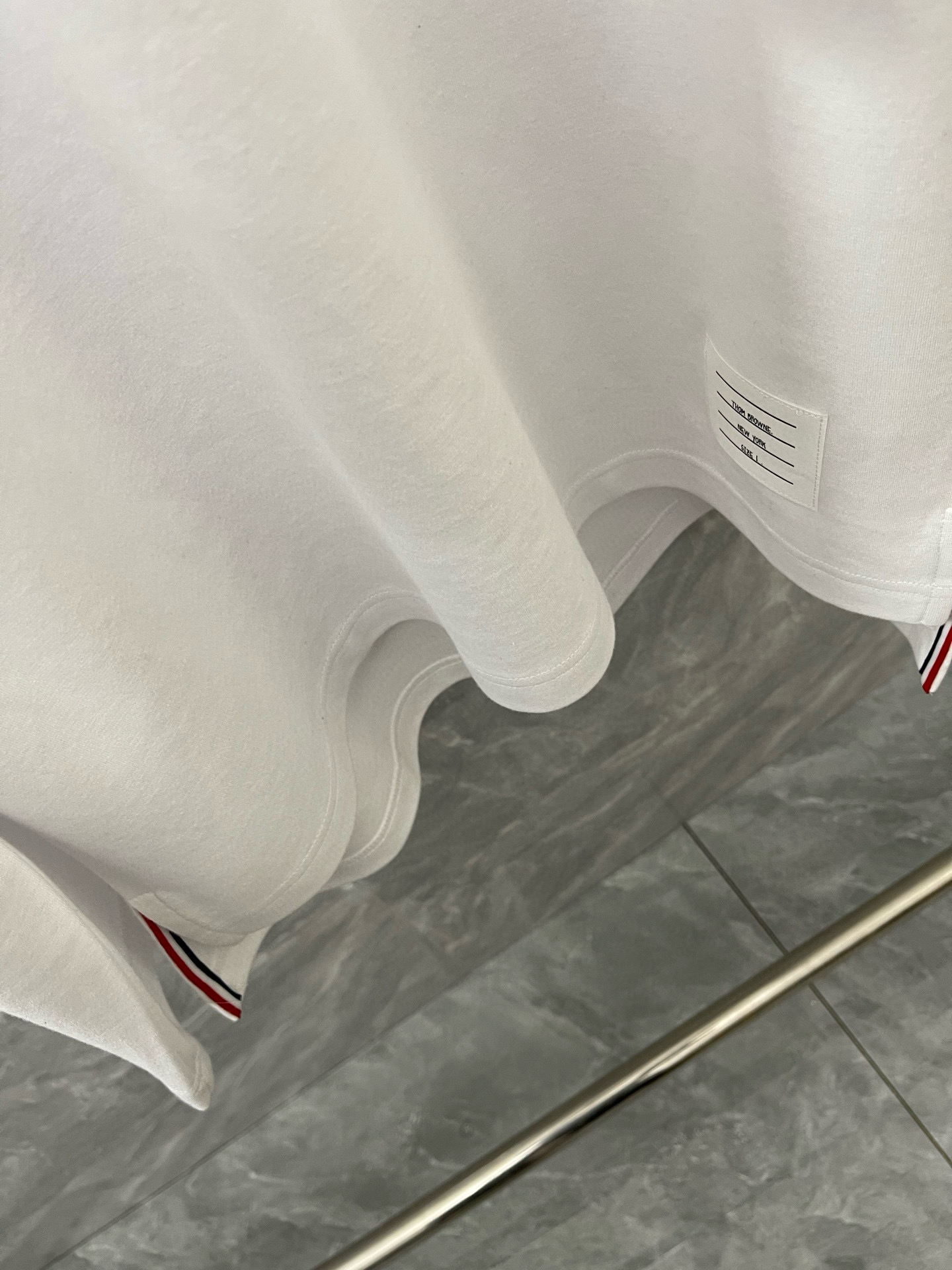 Thom Browne 톰브라운 삼선 디테일 라운드넥 긴팔 티셔츠 8