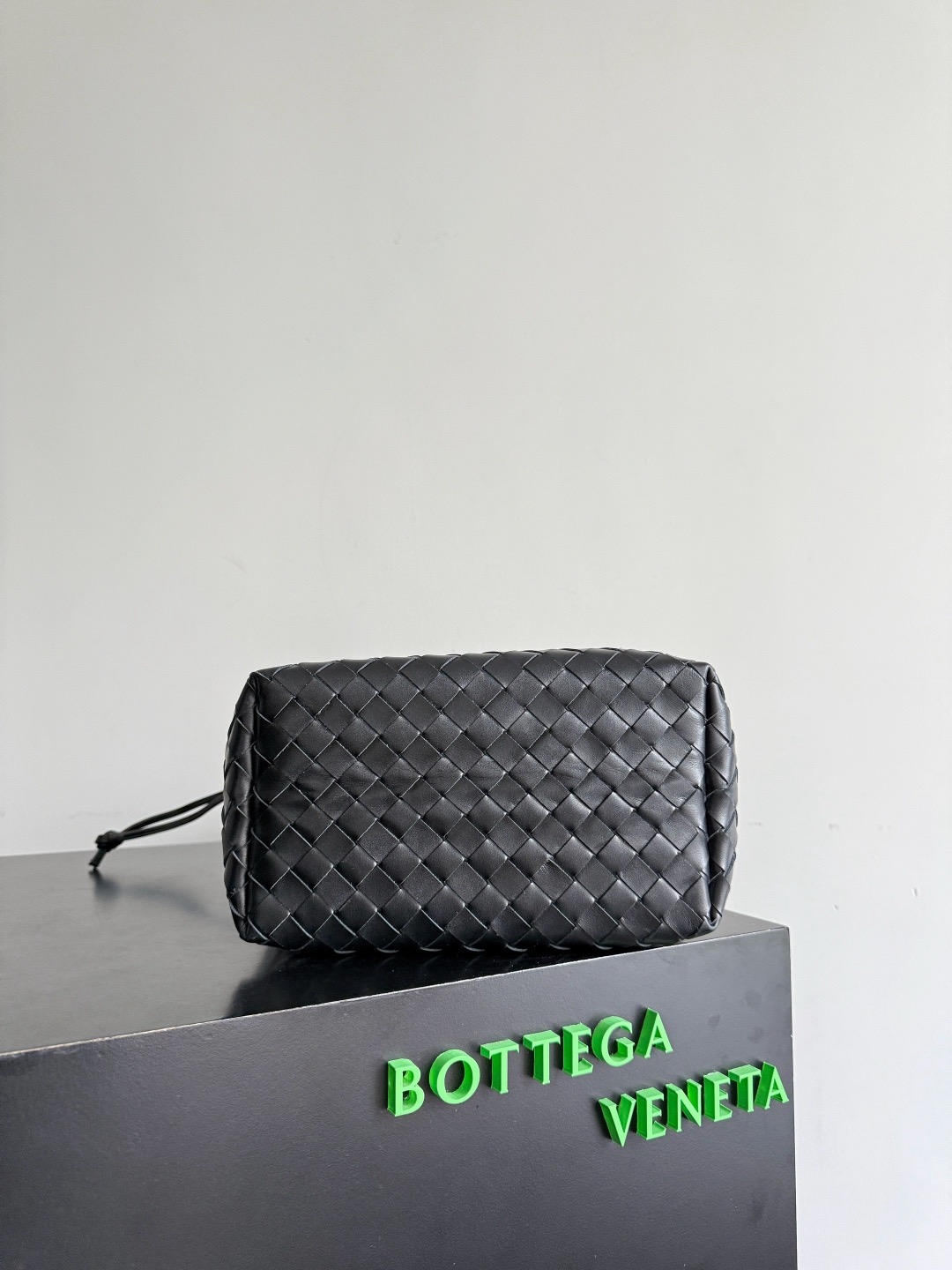 BOTTEGA VENETA 보테가베네타 비블리오테카 인트레치아토 버킷백 12