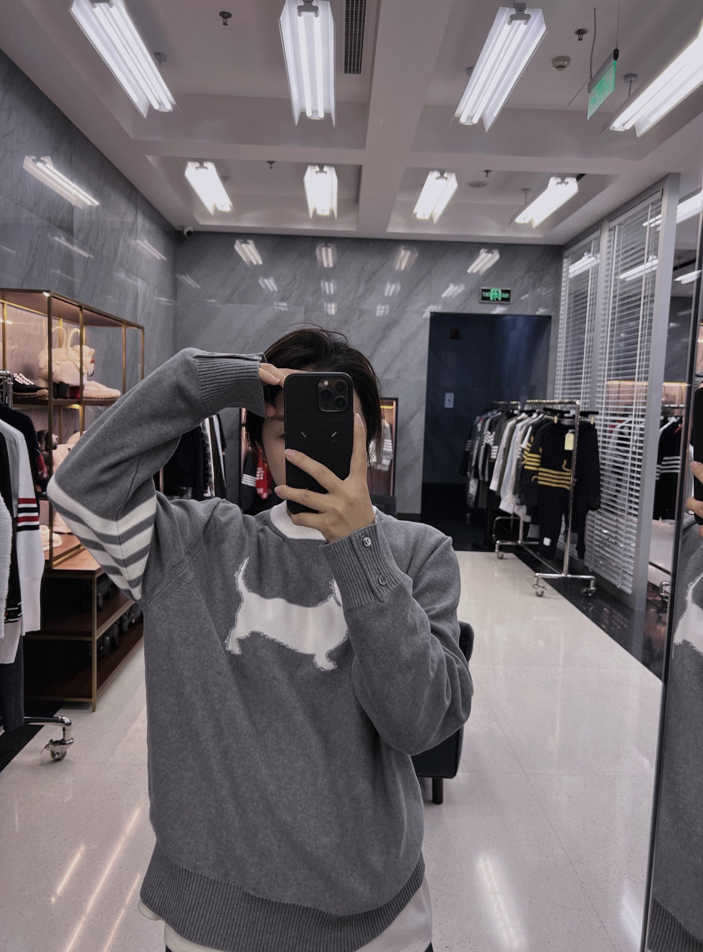 Thom Browne 톰브라운 개 패턴 라운드넥 니트 스웨터 3