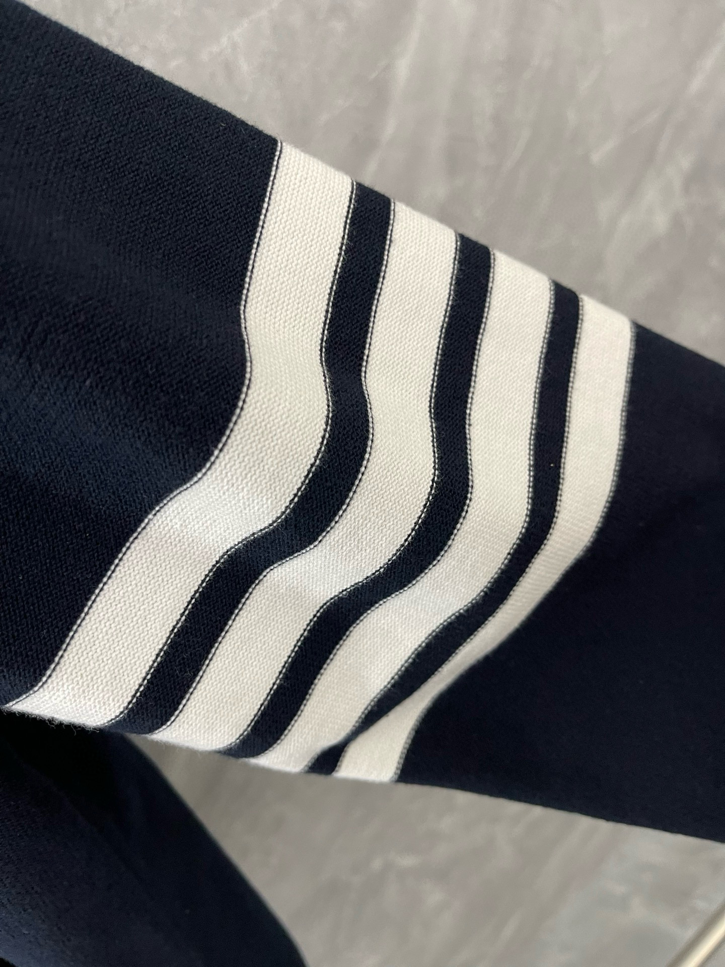 Thom Browne 톰브라운 개 패턴 라운드넥 니트 스웨터 6