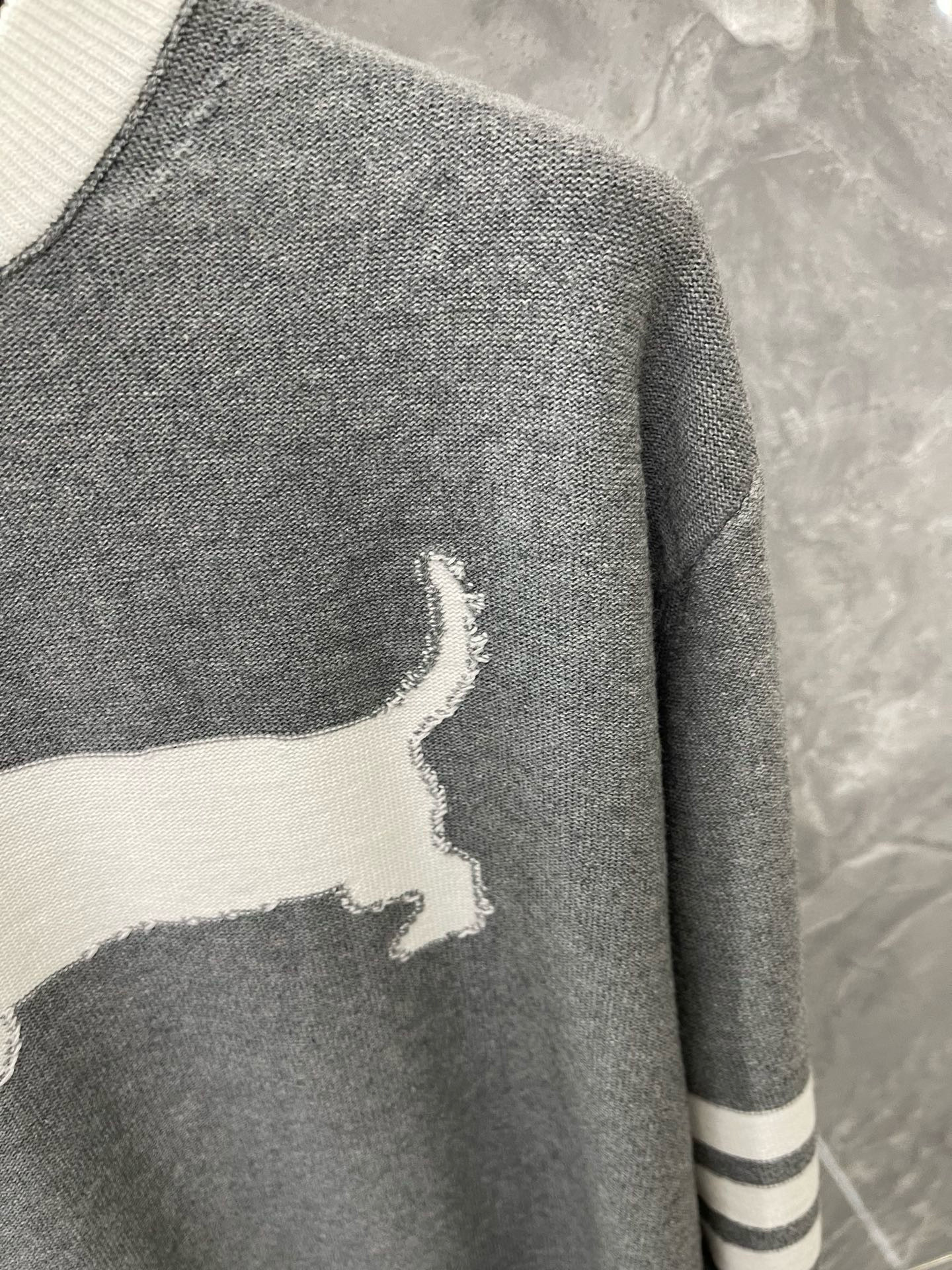 Thom Browne 톰브라운 개 패턴 라운드넥 니트 스웨터 6