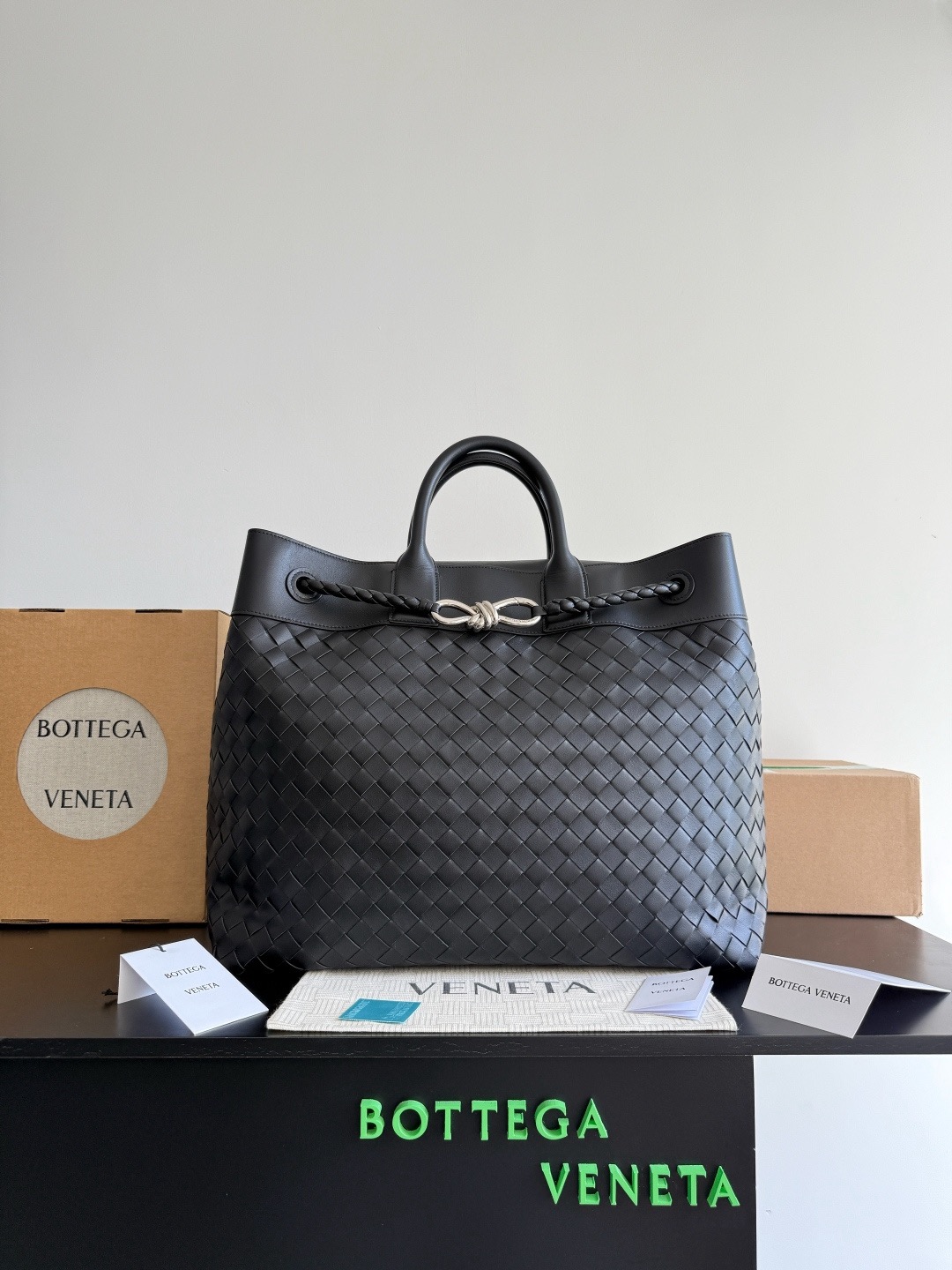 Bottega Veneta 보테가베네타 Andiamo Voyager 안디아모 보야저 인트레치아토 토트백 11