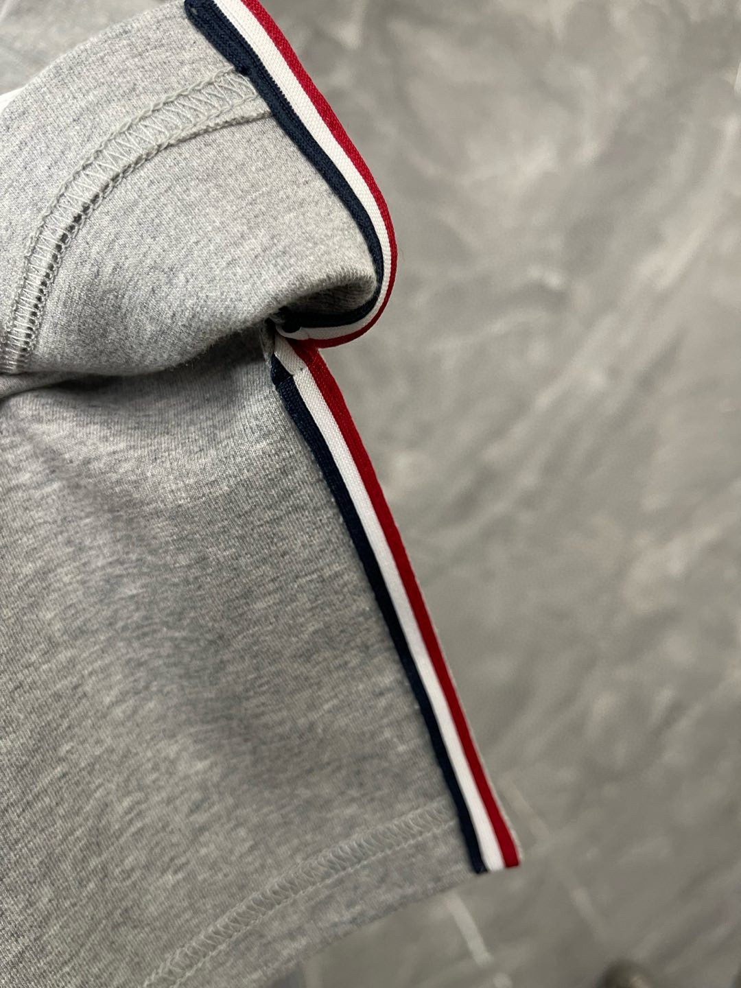 Thom Browne 톰브라운 사선 완장 클래식 라운드넥 니트 스웨터 8