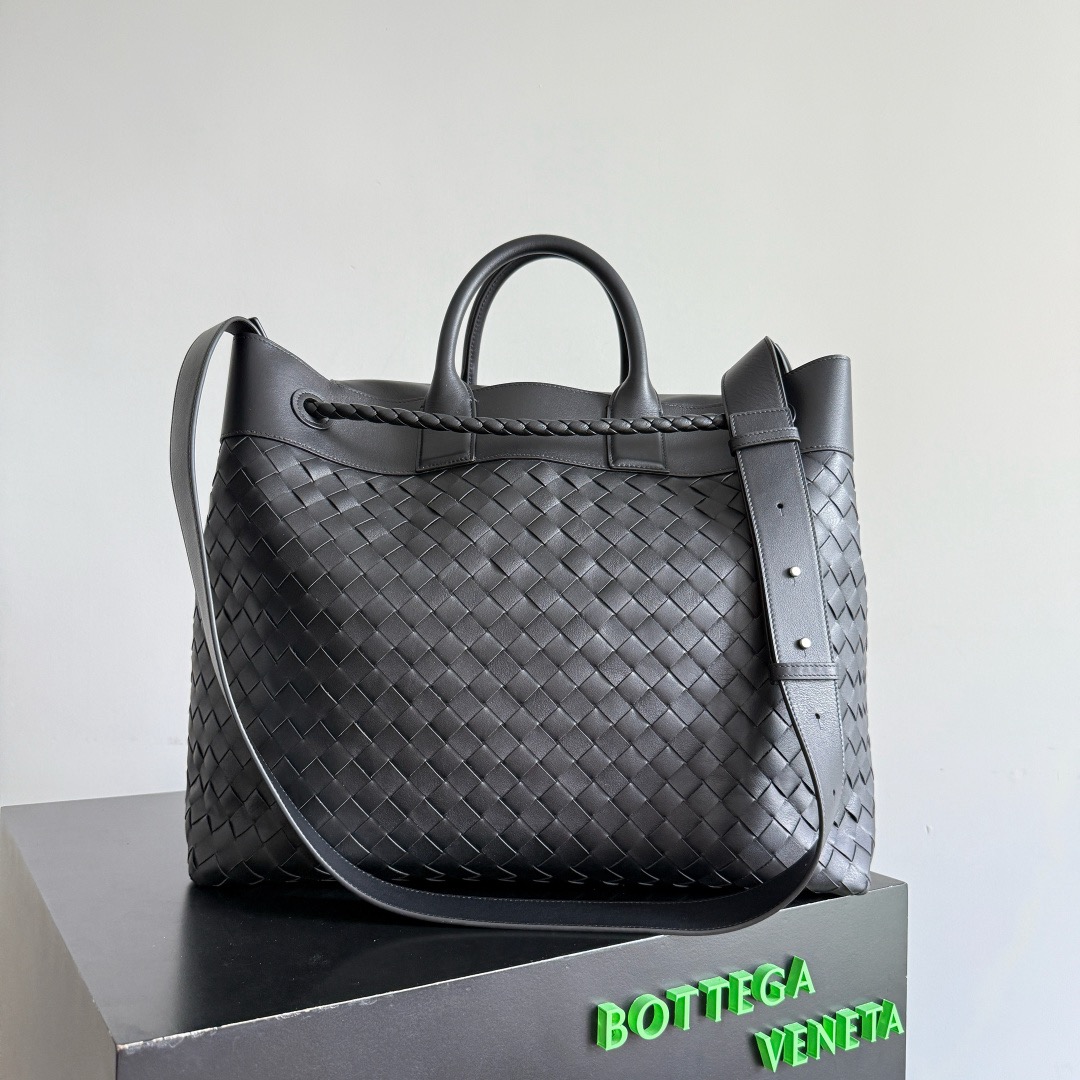 Bottega Veneta 보테가베네타 Andiamo Voyager 안디아모 보야저 인트레치아토 토트백 13