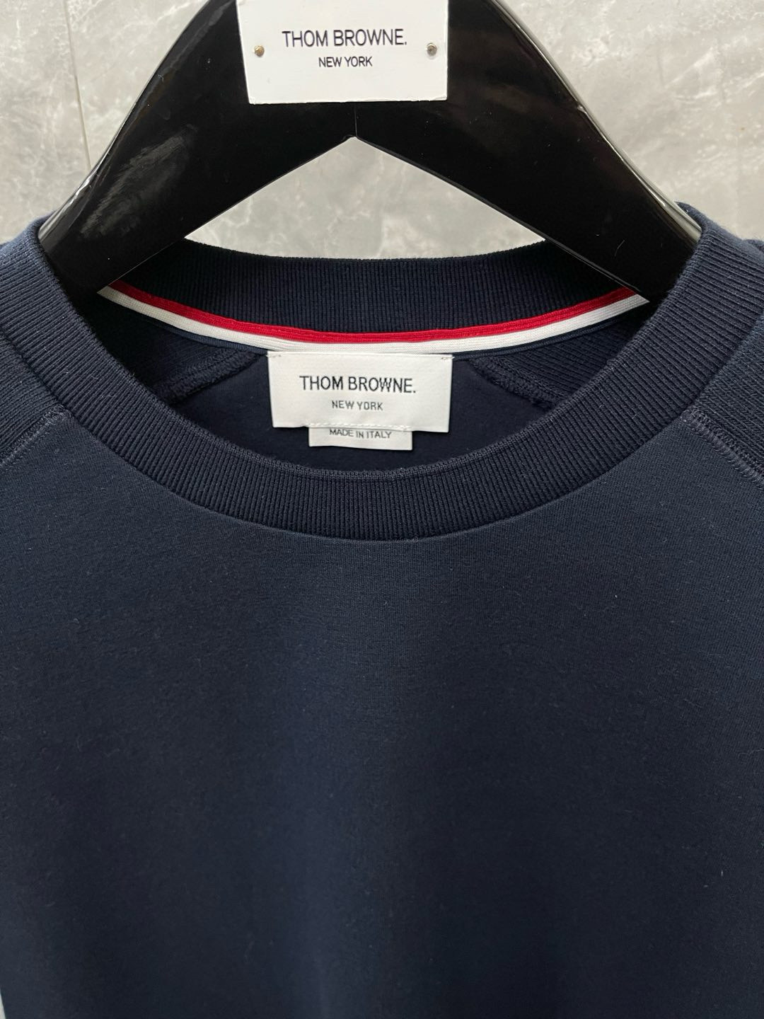 Thom Browne 톰브라운 사선 완장 클래식 라운드넥 니트 스웨터 2