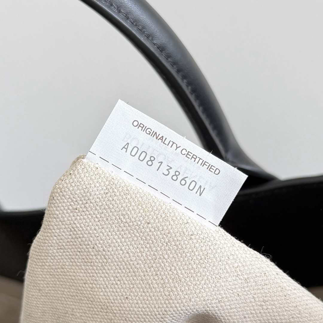 Bottega Veneta 보테가베네타 Andiamo Voyager 안디아모 보야저 인트레치아토 토트백 19