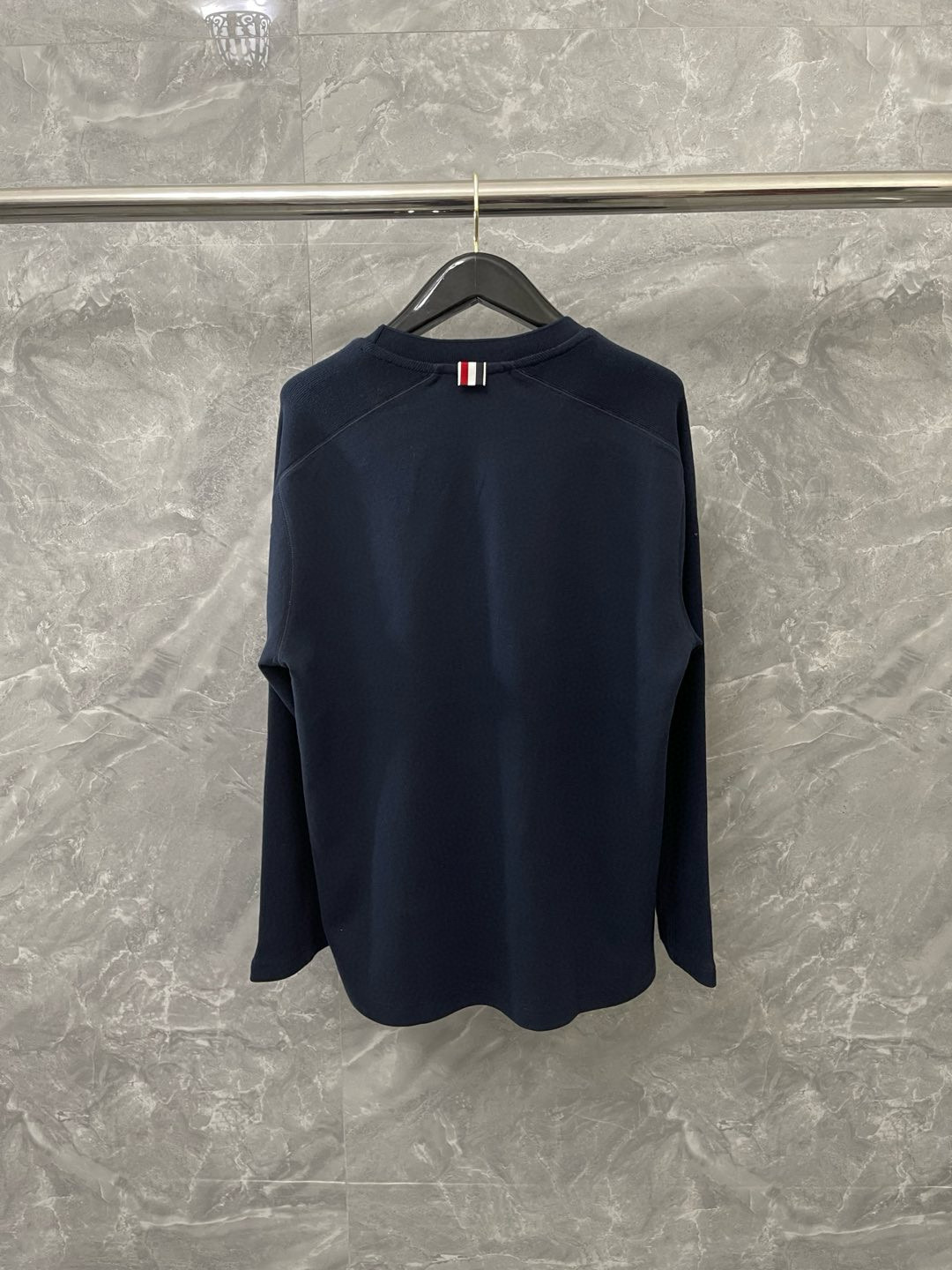 Thom Browne 톰브라운 사선 완장 클래식 라운드넥 니트 스웨터 9