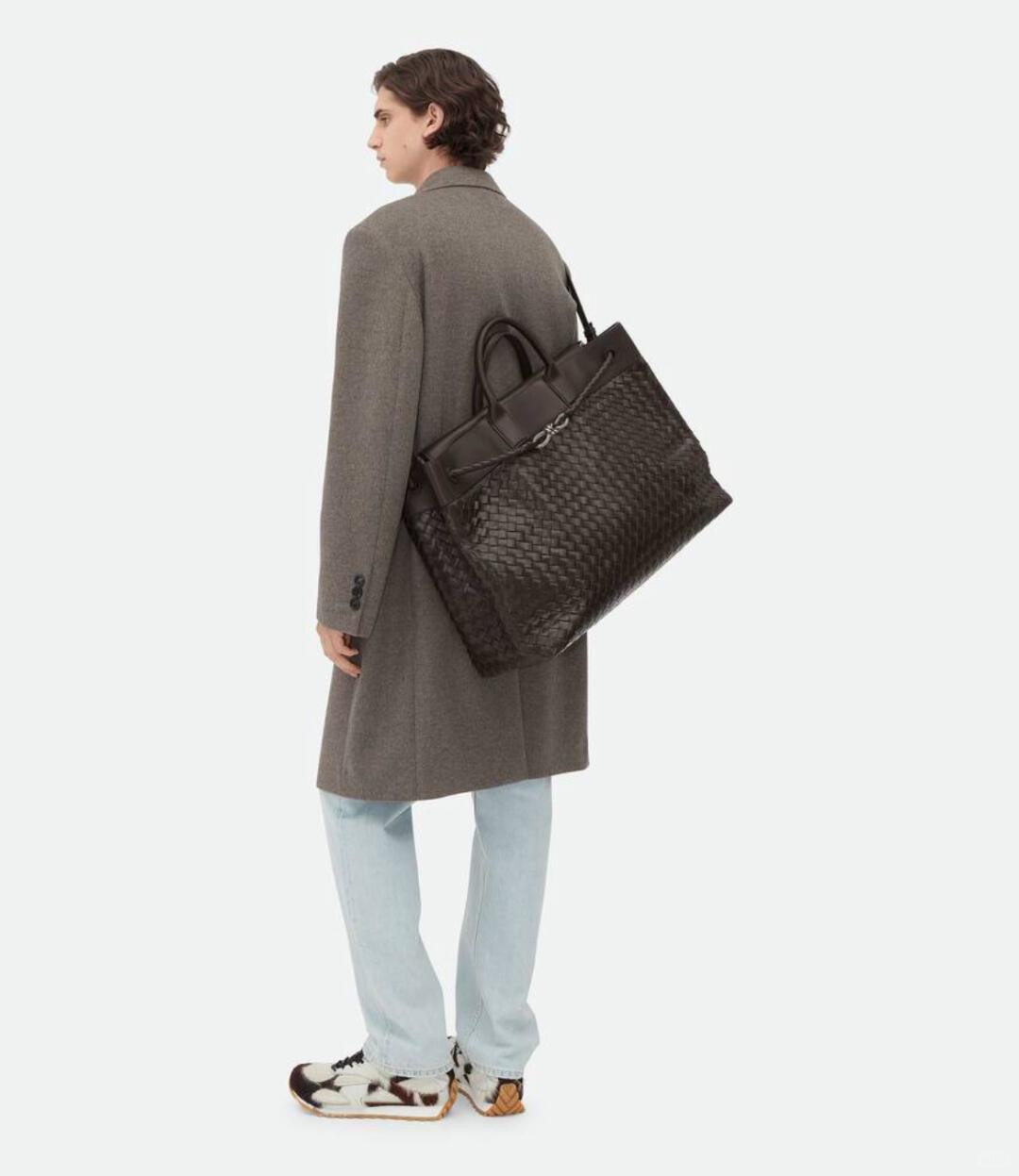 Bottega Veneta 보테가베네타 Andiamo Voyager 인트레치아토 토트백 1