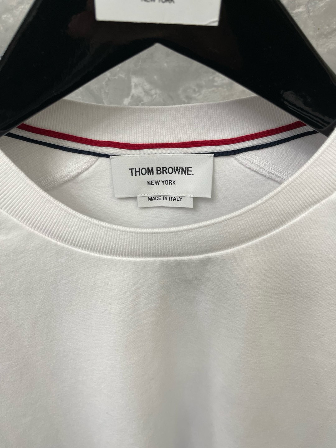 Thom Browne 톰브라운 사선 완장 클래식 라운드넥 니트 스웨터 2