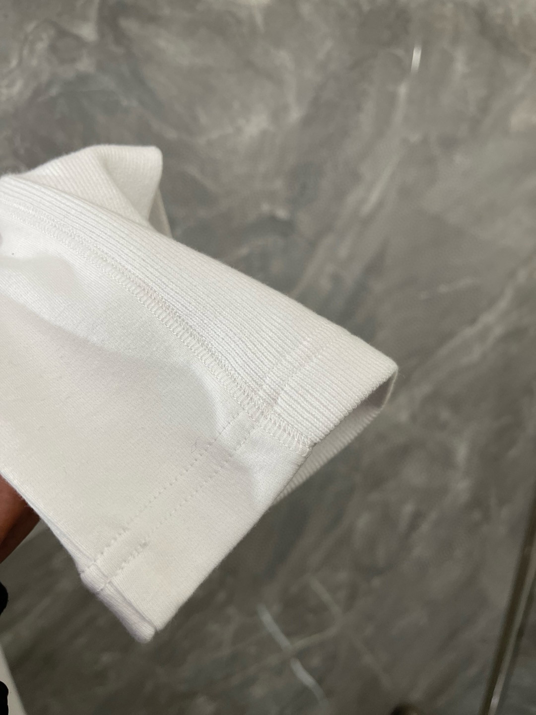 Thom Browne 톰브라운 사선 완장 클래식 라운드넥 니트 스웨터 5