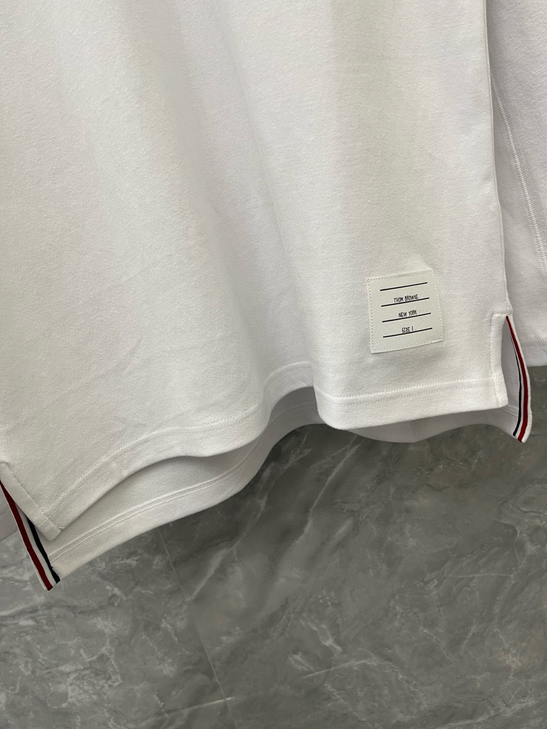 Thom Browne 톰브라운 사선 완장 클래식 라운드넥 니트 스웨터 6