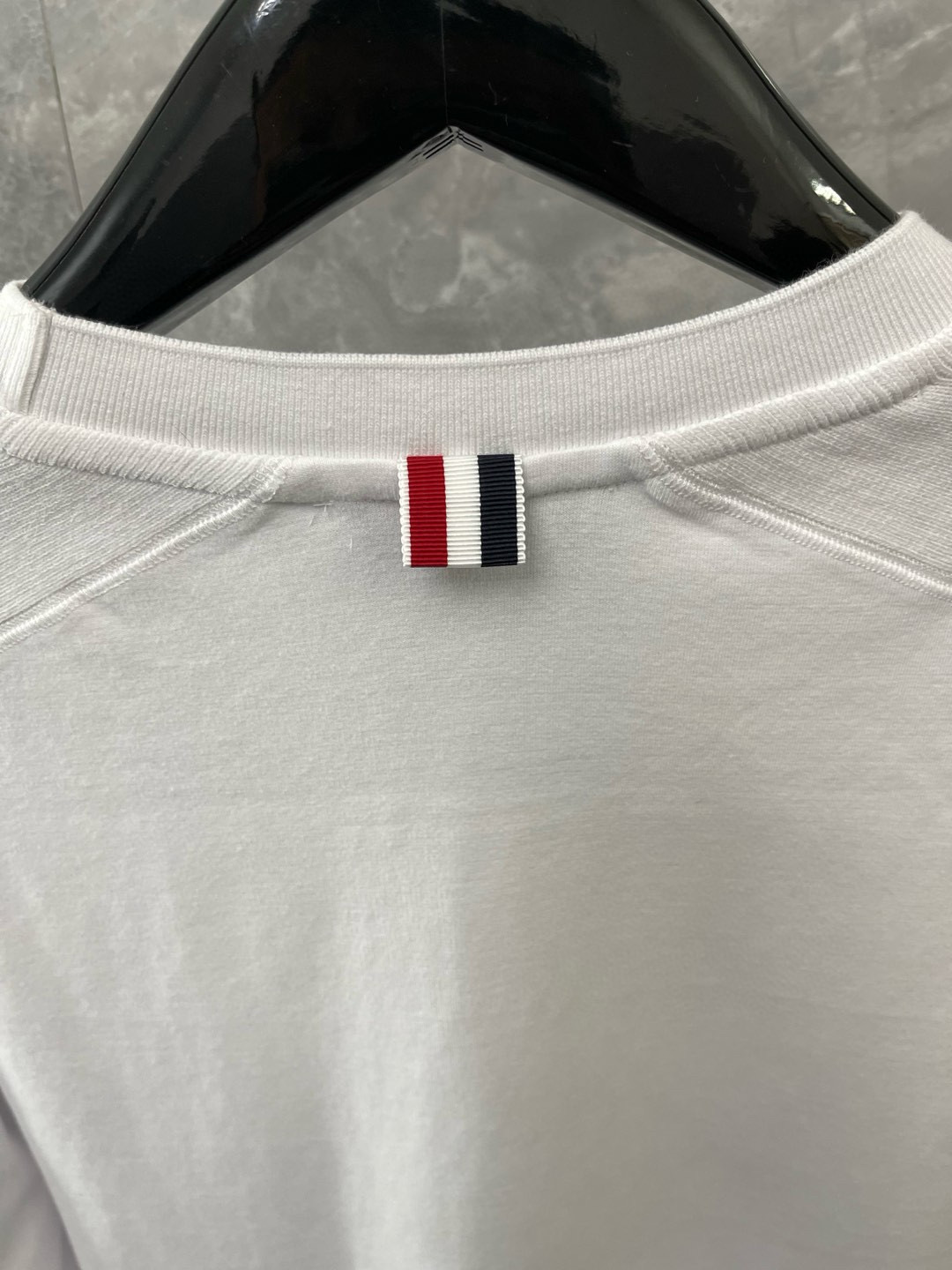 Thom Browne 톰브라운 사선 완장 클래식 라운드넥 니트 스웨터 8