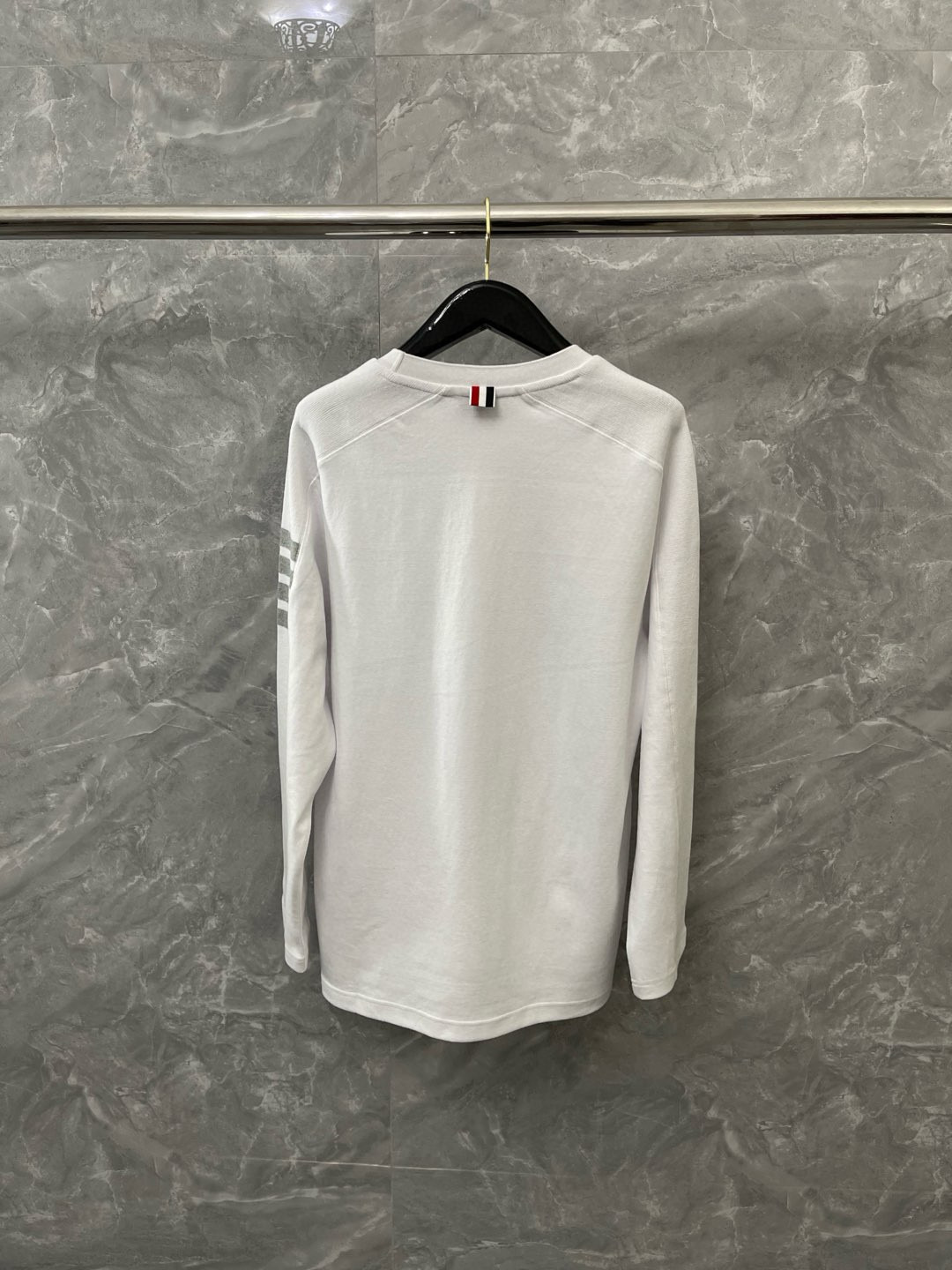 Thom Browne 톰브라운 사선 완장 클래식 라운드넥 니트 스웨터 9