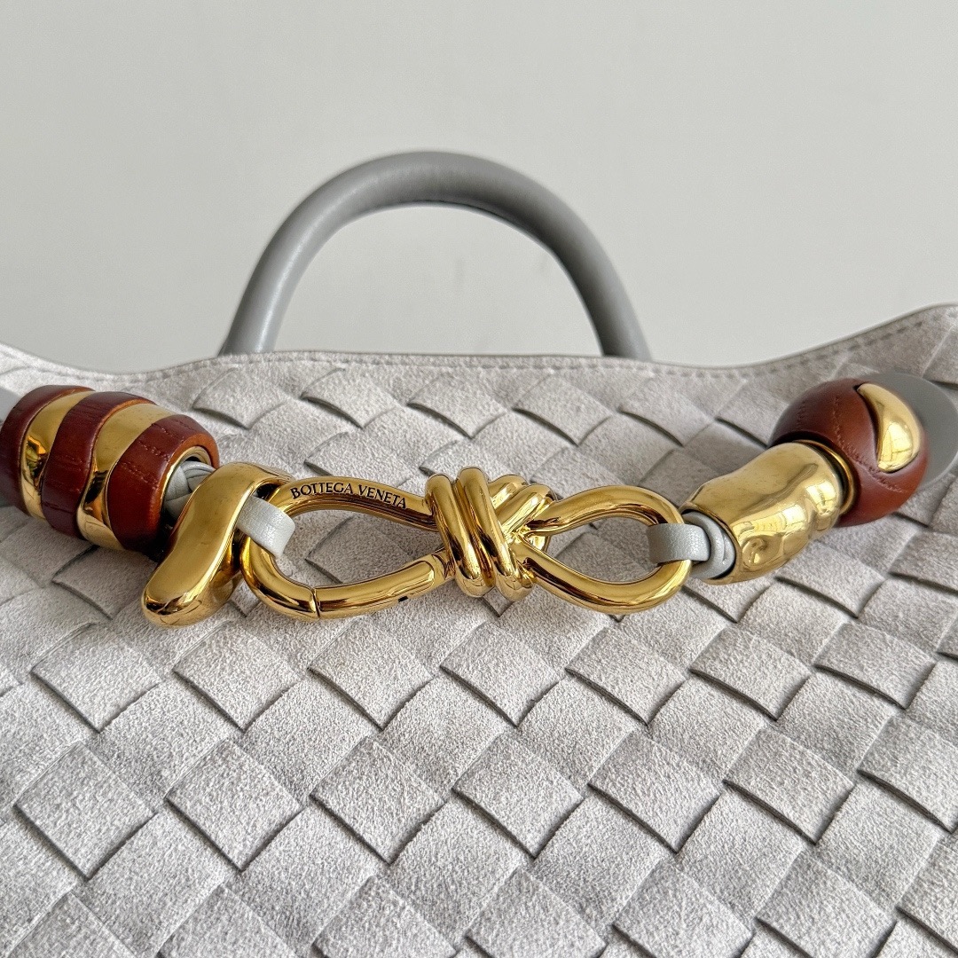 Bottega Veneta 보테가베네타 Andiamo 안디아모 인트레치아토 토트백 반쇠银灰 3