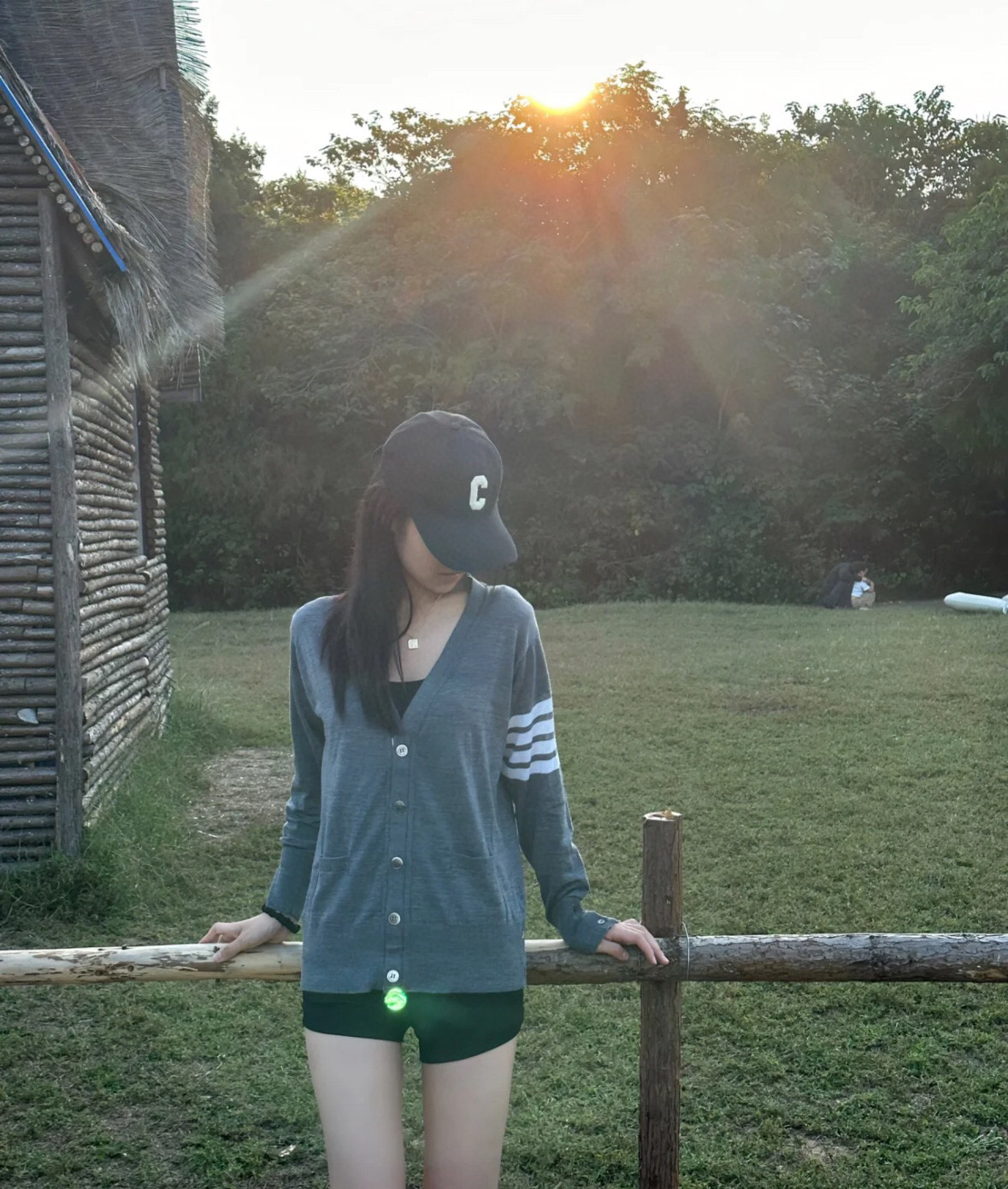 Thom Browne 톰브라운 사선 스트라이프 V넥 가디건 니트 8