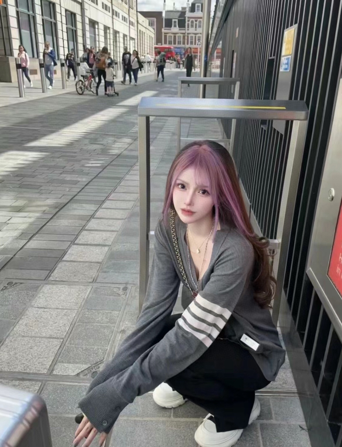 Thom Browne 톰브라운 사선 스트라이프 V넥 가디건 니트 11