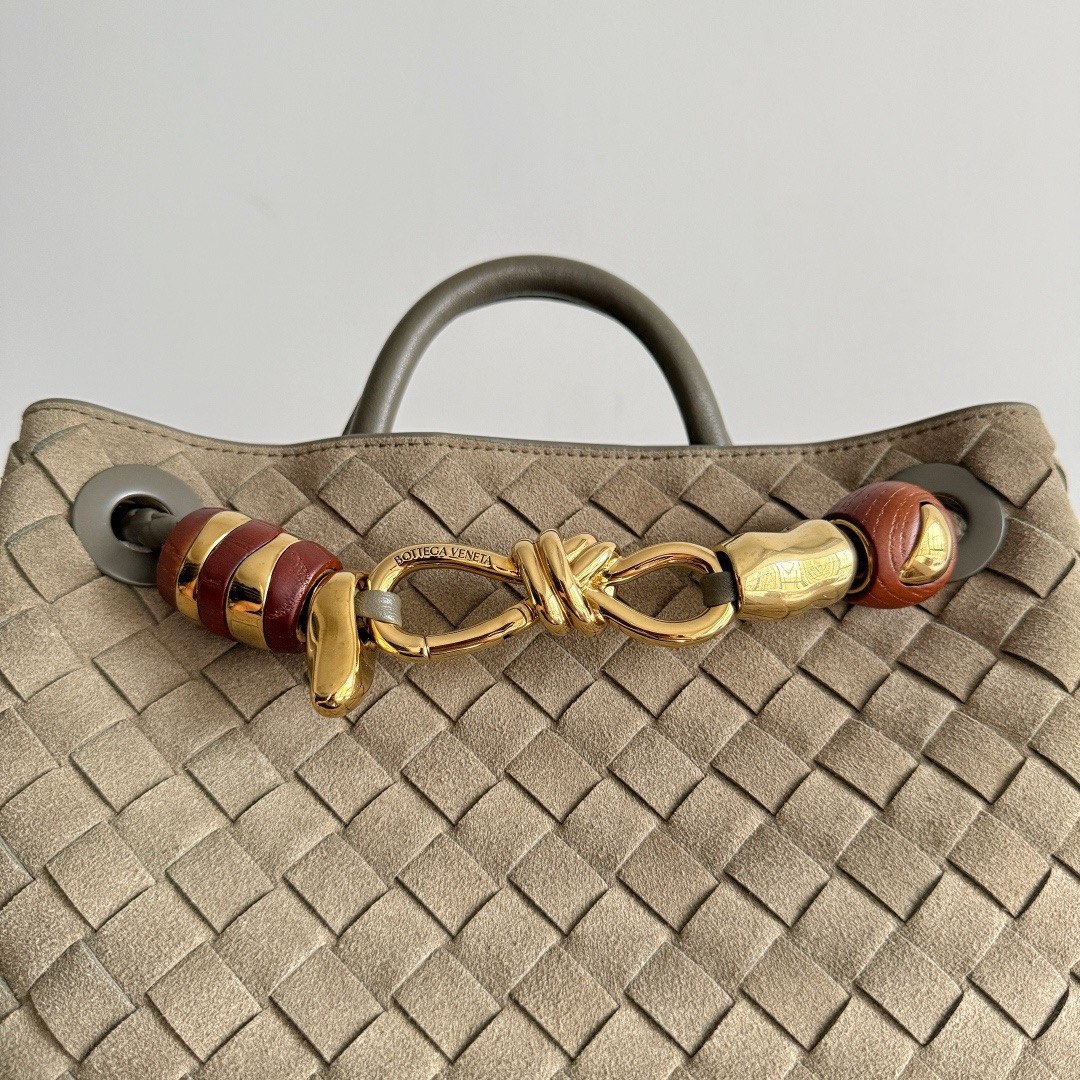 Bottega Veneta 보테가베네타 Andiamo 인트레치아토 토트백 반쥬柏树绿 3