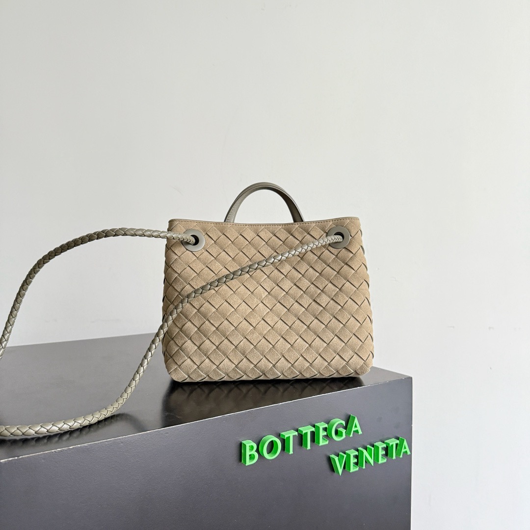 Bottega Veneta 보테가베네타 Andiamo 인트레치아토 토트백 반쥬柏树绿 6
