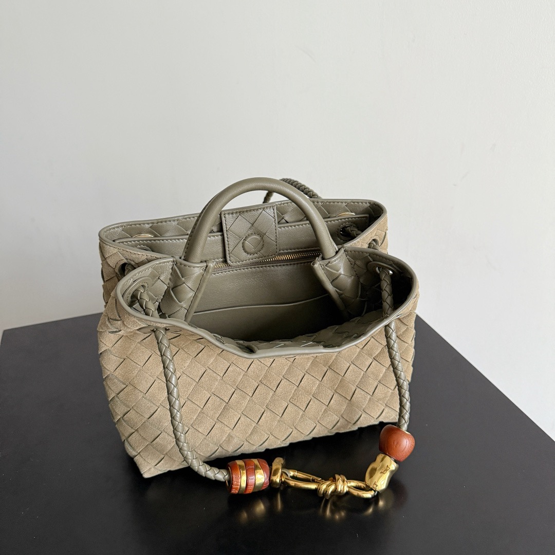 Bottega Veneta 보테가베네타 Andiamo 인트레치아토 토트백 반쥬柏树绿 8