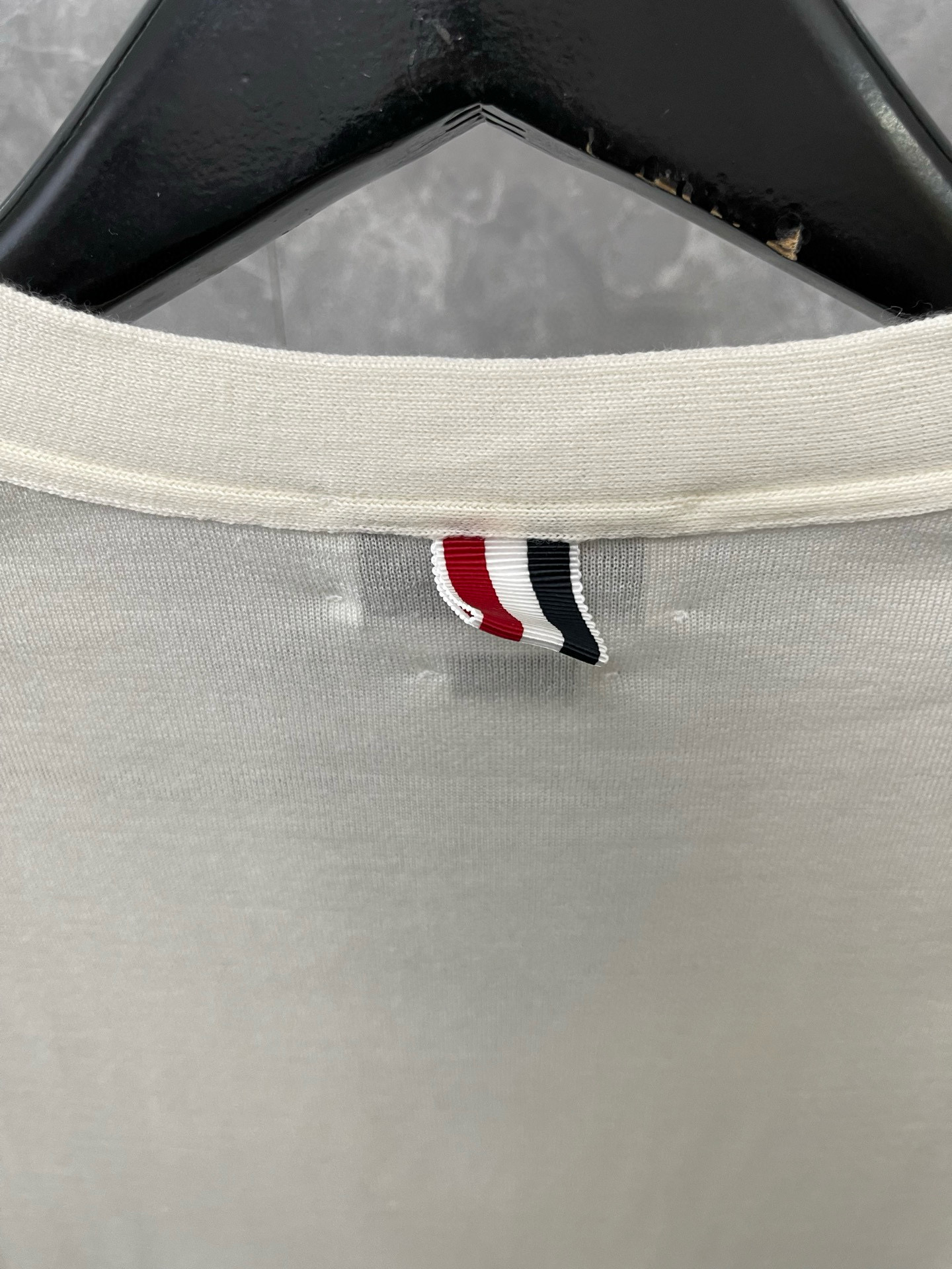 Thom Browne 톰브라운 사선 스트라이프 V넥 가디건 니트 11