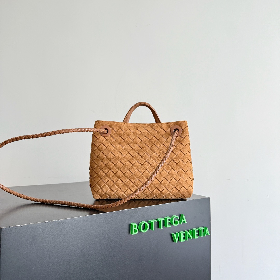 Bottega Veneta 보테가베네타 Andiamo 안디아모 인트레치아토 토트백 6