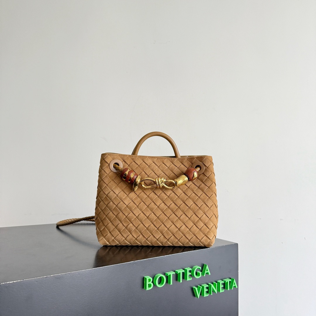 BOTTEGA VENETA 보테가베네타 Andiamo 안디아모 인트레치아토 토트백 2