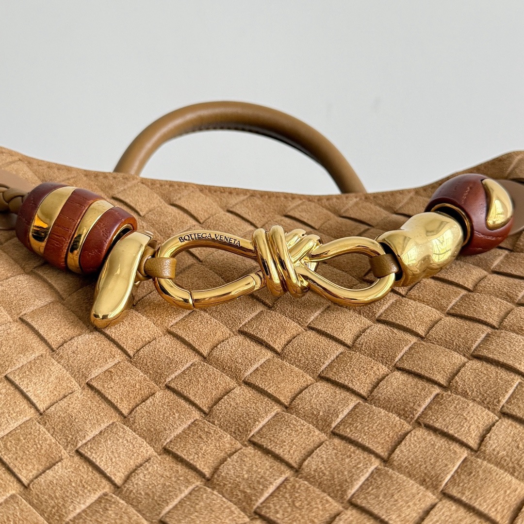 BOTTEGA VENETA 보테가베네타 Andiamo 안디아모 인트레치아토 토트백 3