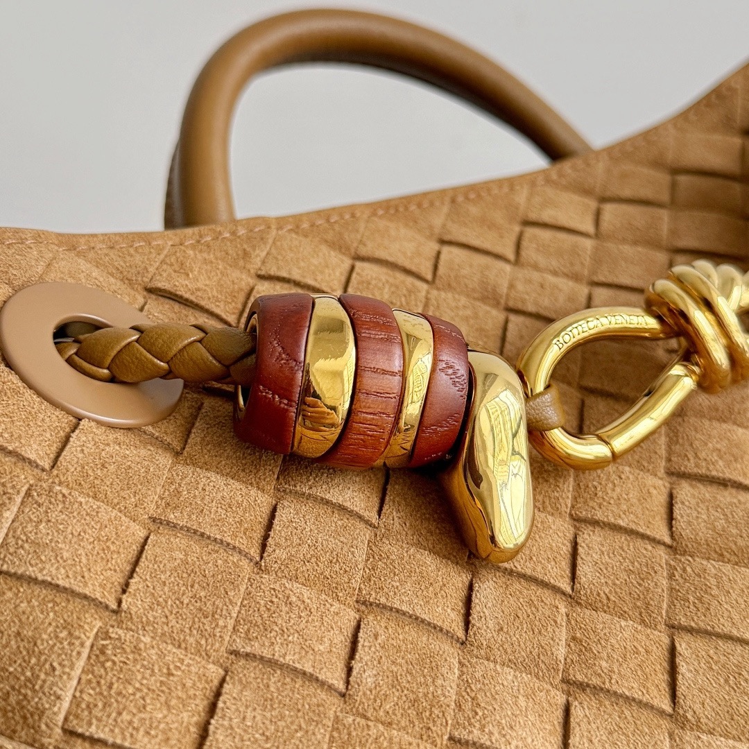 BOTTEGA VENETA 보테가베네타 Andiamo 안디아모 인트레치아토 토트백 5