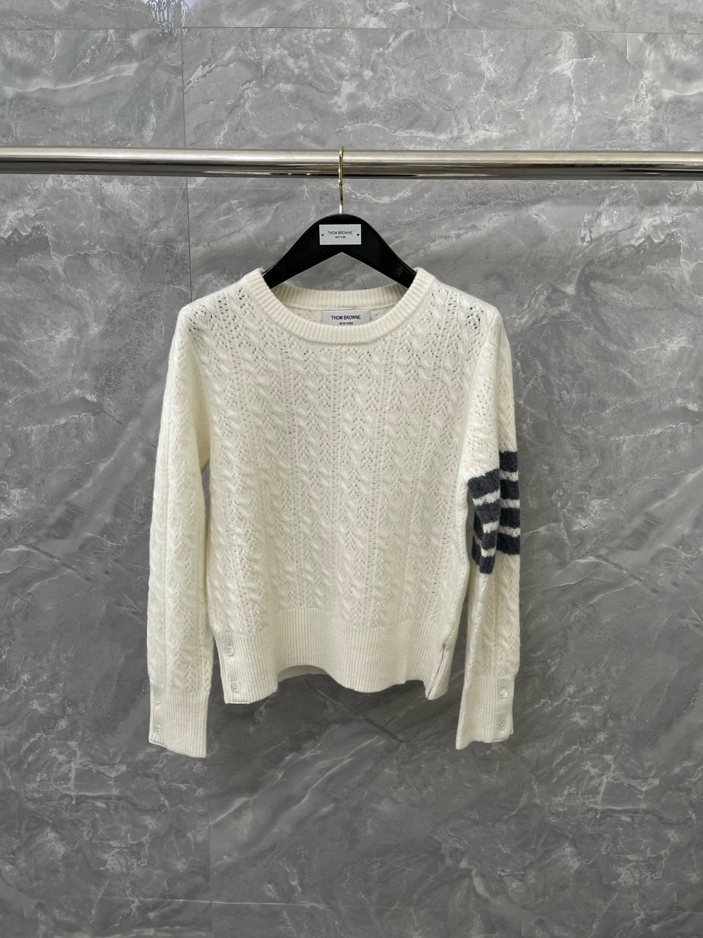 Thom Browne 톰브라운 케이블 니트 라운드넥 스웨터 1