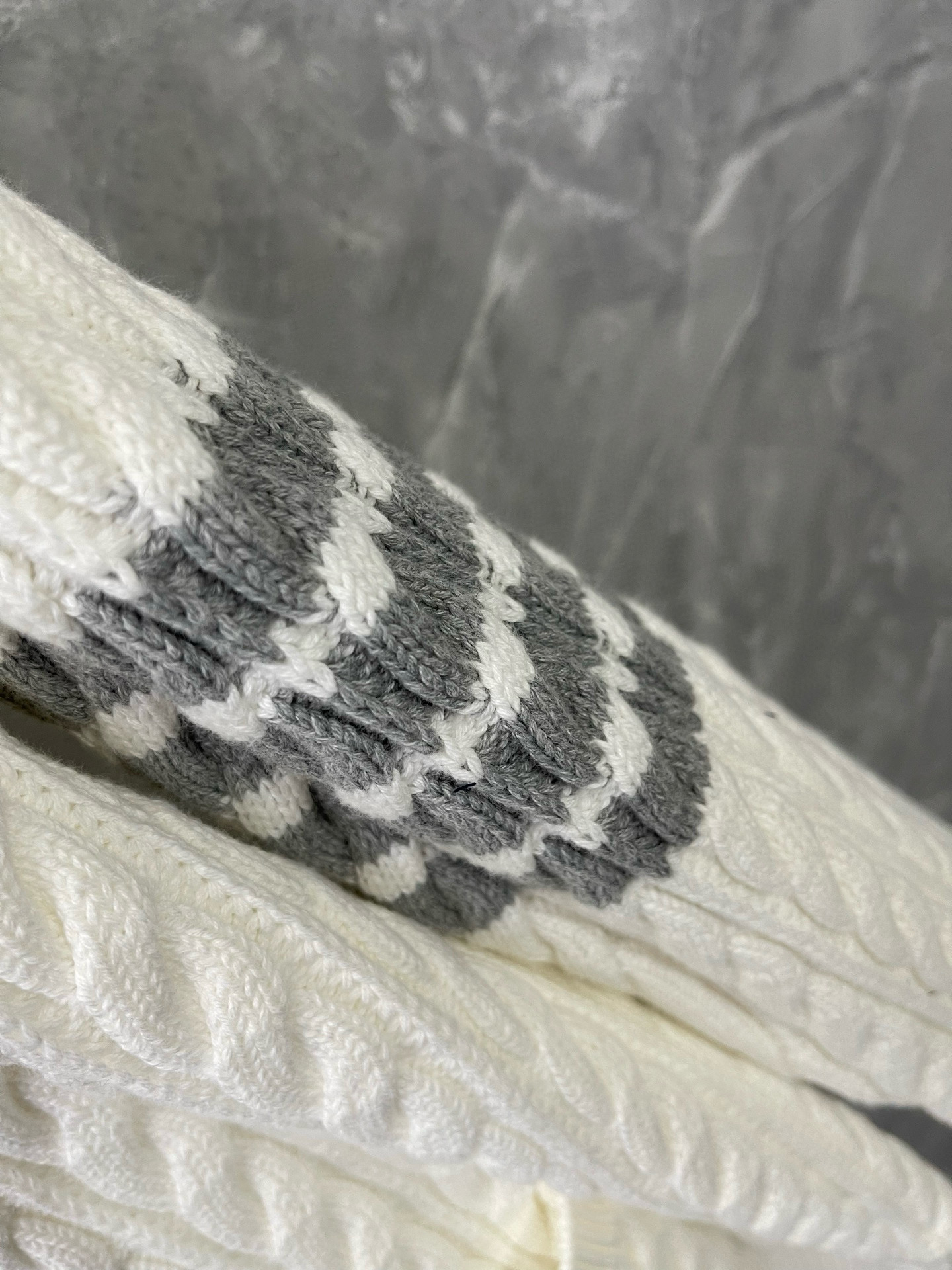 Thom Browne 톰브라운 아카데미 케이블 니트 가디건 4