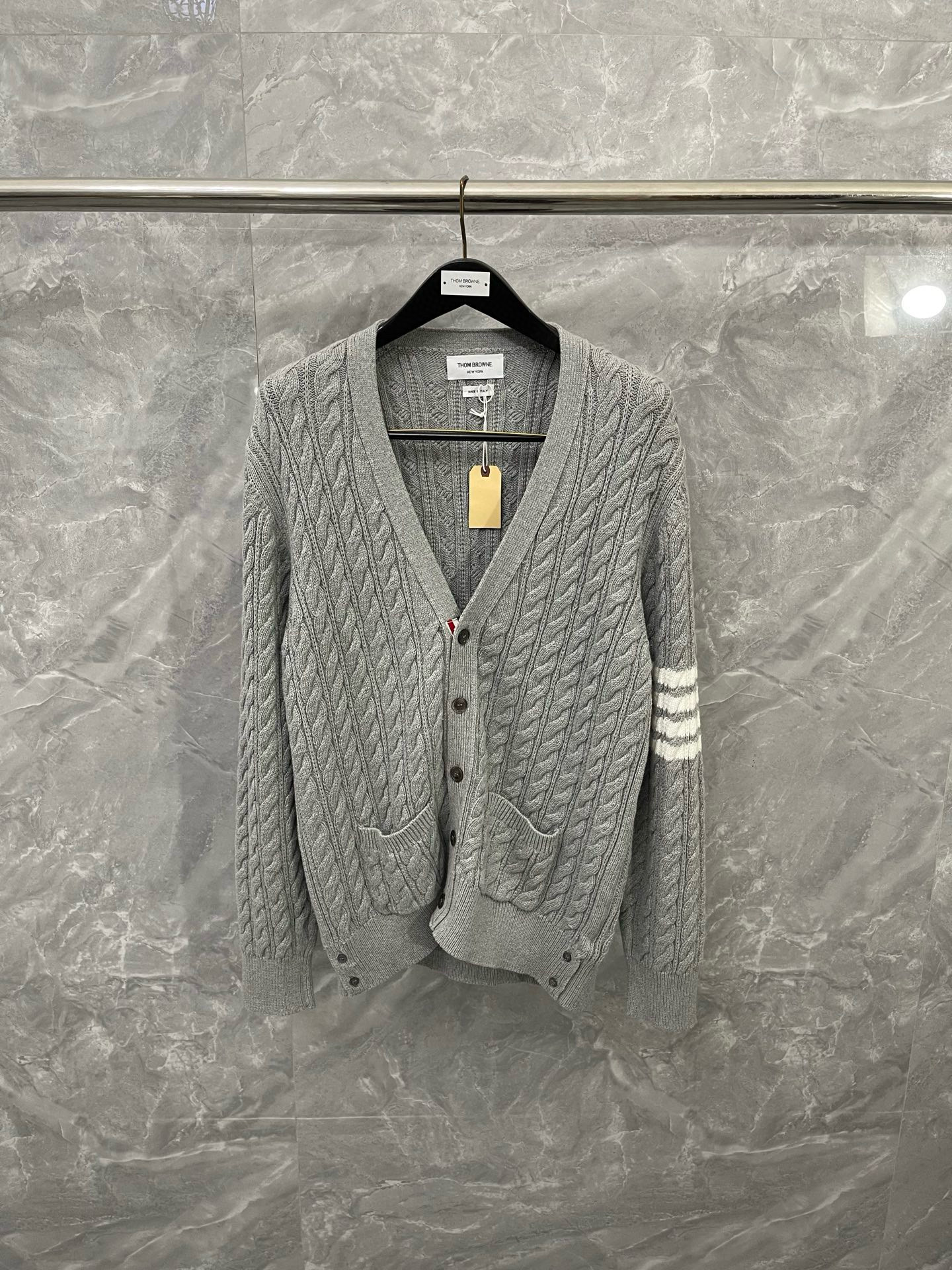 Thom Browne 톰브라운 아카데미 케이블 니트 가디건 1