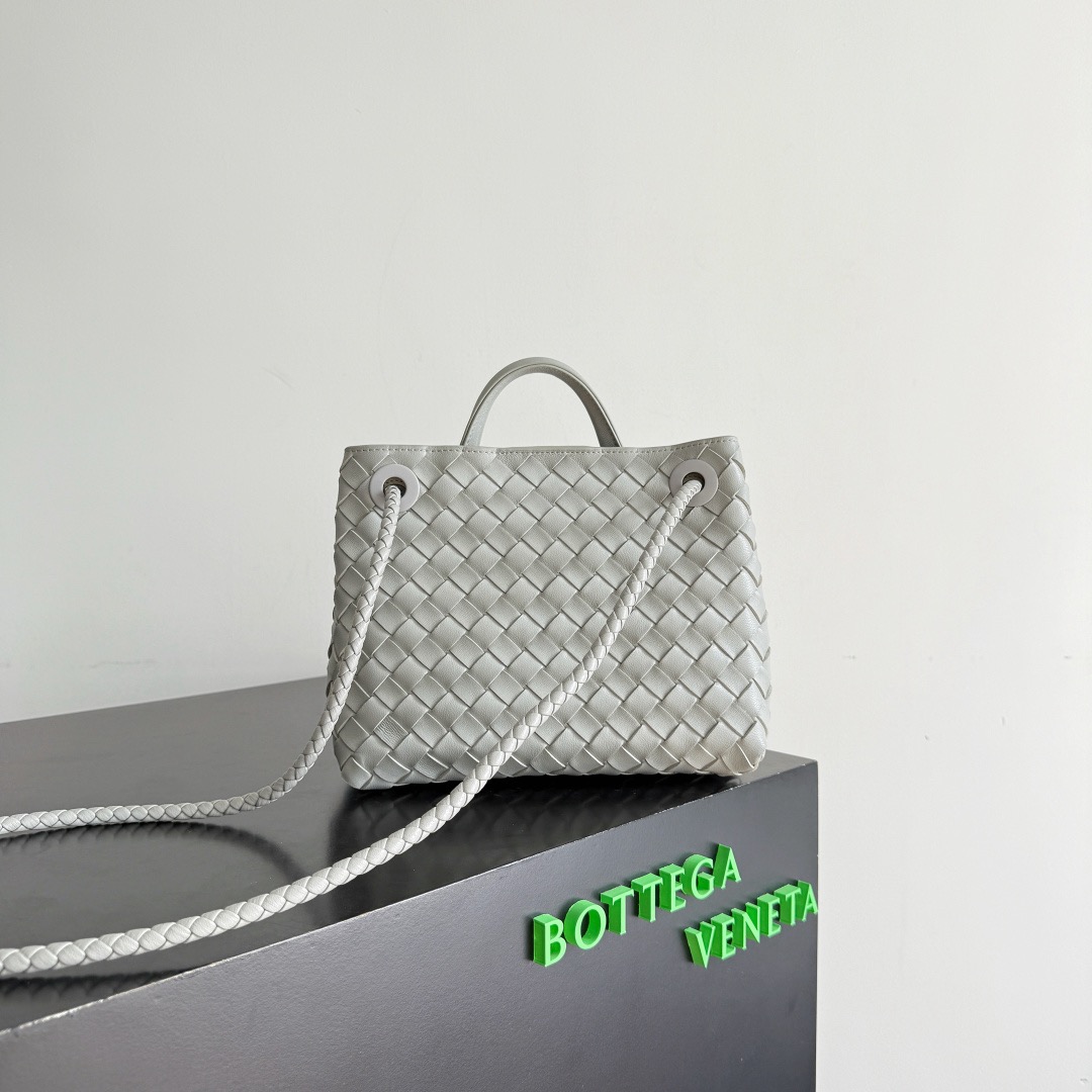 BOTTEGA VENETA 보테가베네타 Andiamo 인트레치아토 숄더 토트백 3