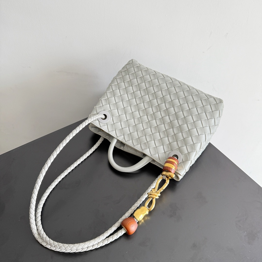 BOTTEGA VENETA 보테가베네타 Andiamo 인트레치아토 숄더 토트백 4