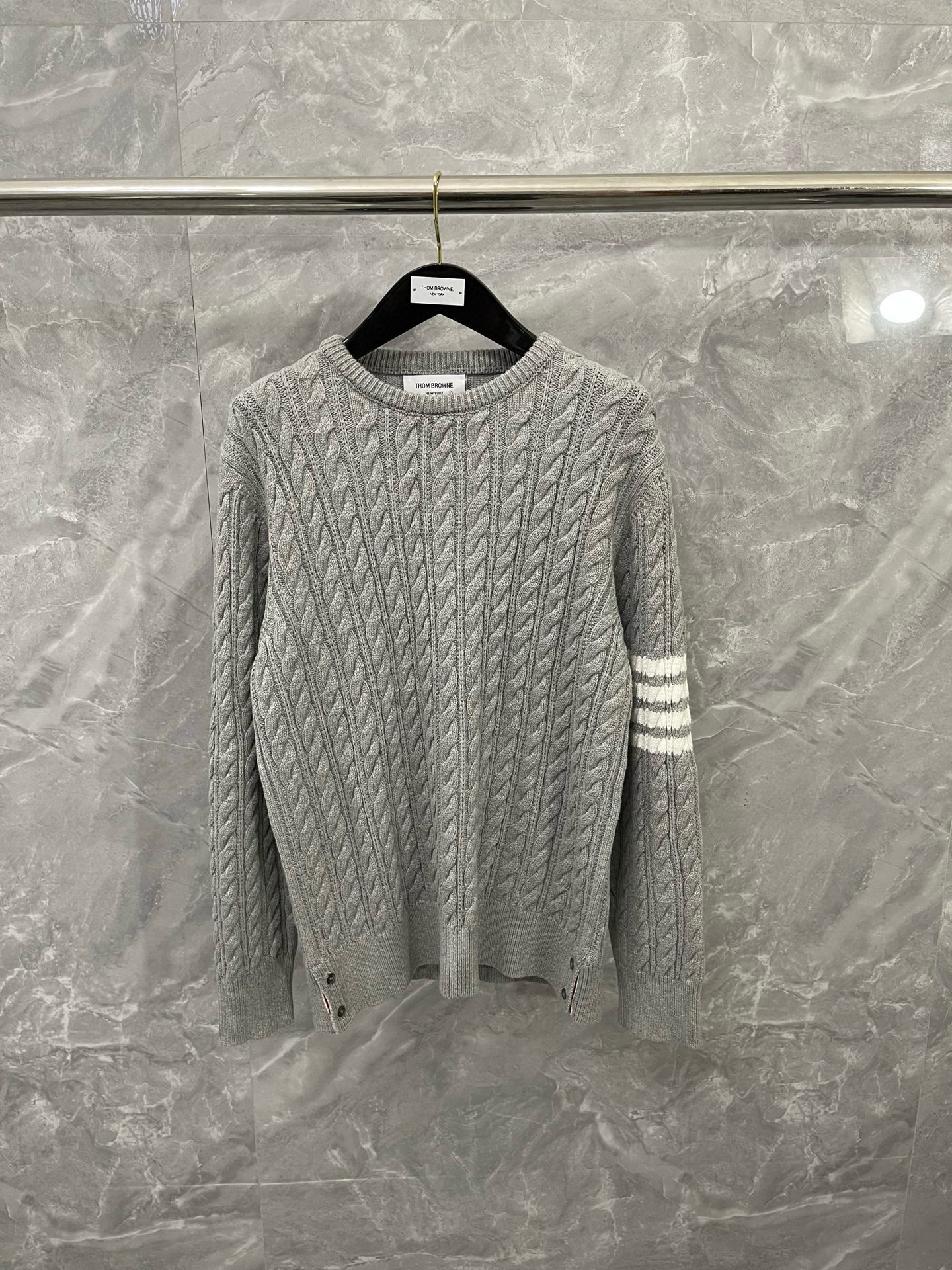 Thom Browne 톰브라운 케이블 니트 라운드넥 스웨터 1