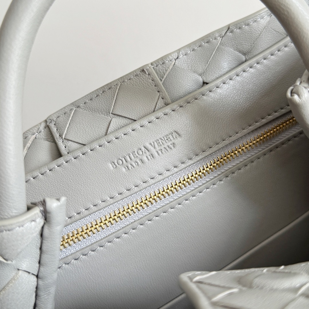 BOTTEGA VENETA 보테가베네타 Andiamo 인트레치아토 숄더 토트백 6