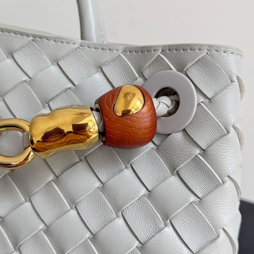 BOTTEGA VENETA 보테가베네타 Andiamo 인트레치아토 숄더 토트백 9