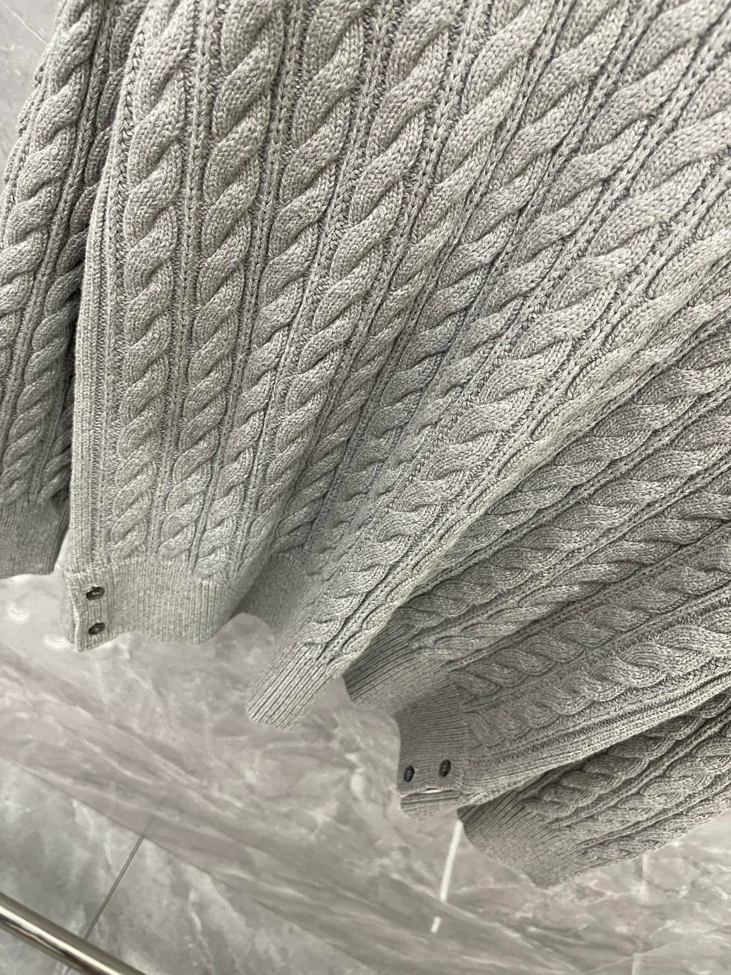 Thom Browne 톰브라운 케이블 니트 라운드넥 스웨터 5