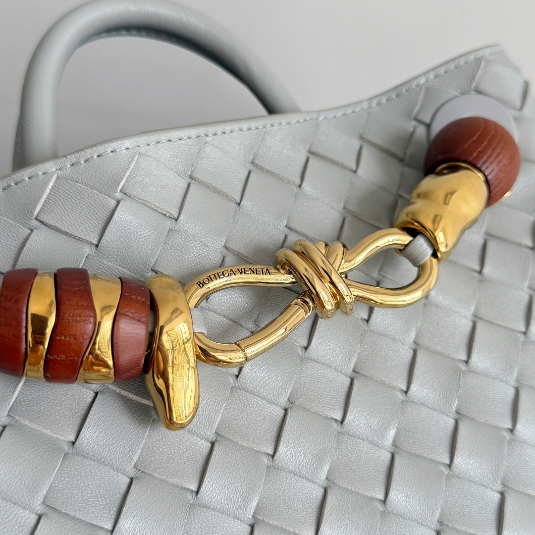 BOTTEGA VENETA 보테가베네타 Andiamo 인트레치아토 숄더 토트백 10