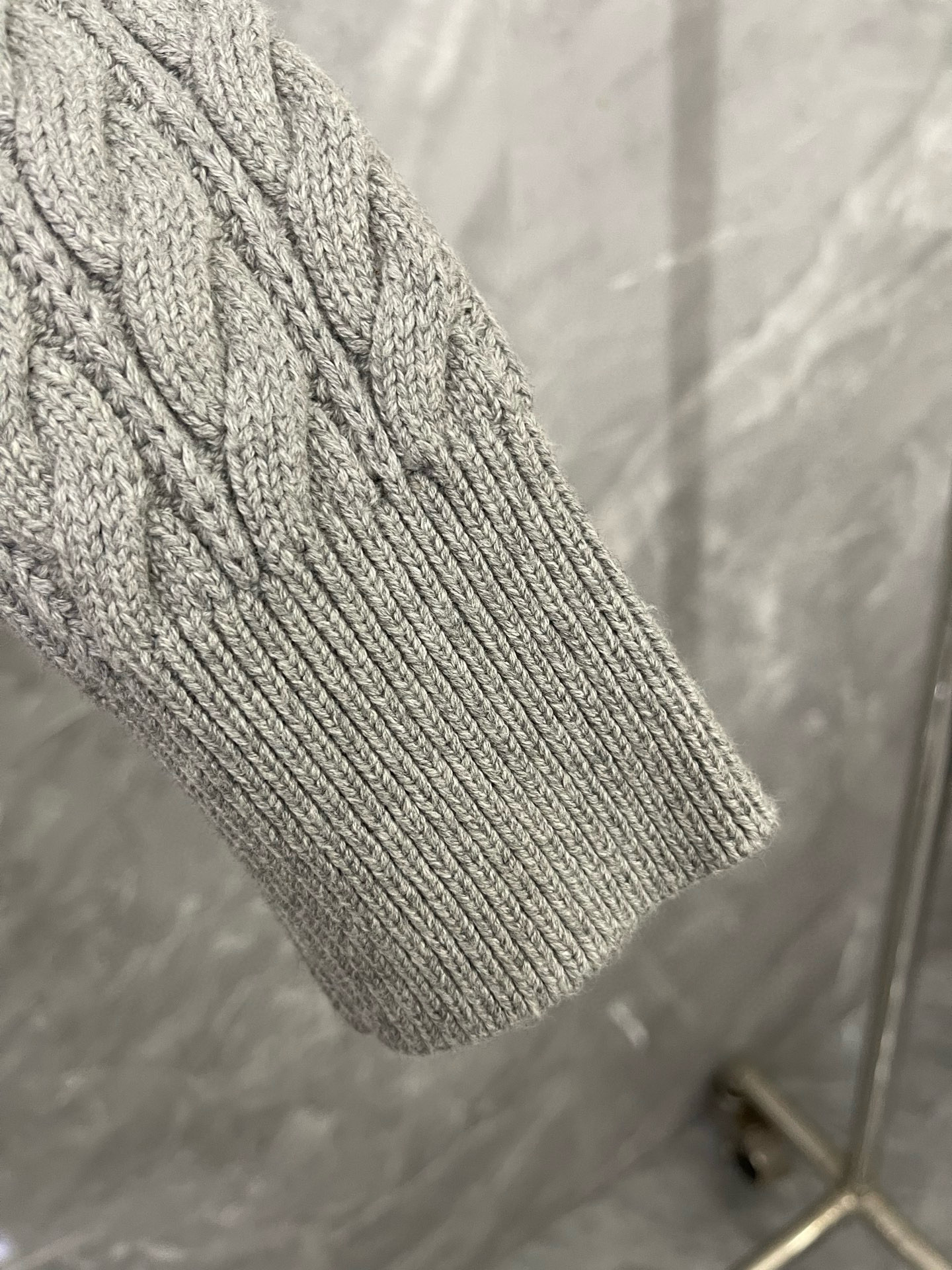 Thom Browne 톰브라운 케이블 니트 라운드넥 스웨터 6