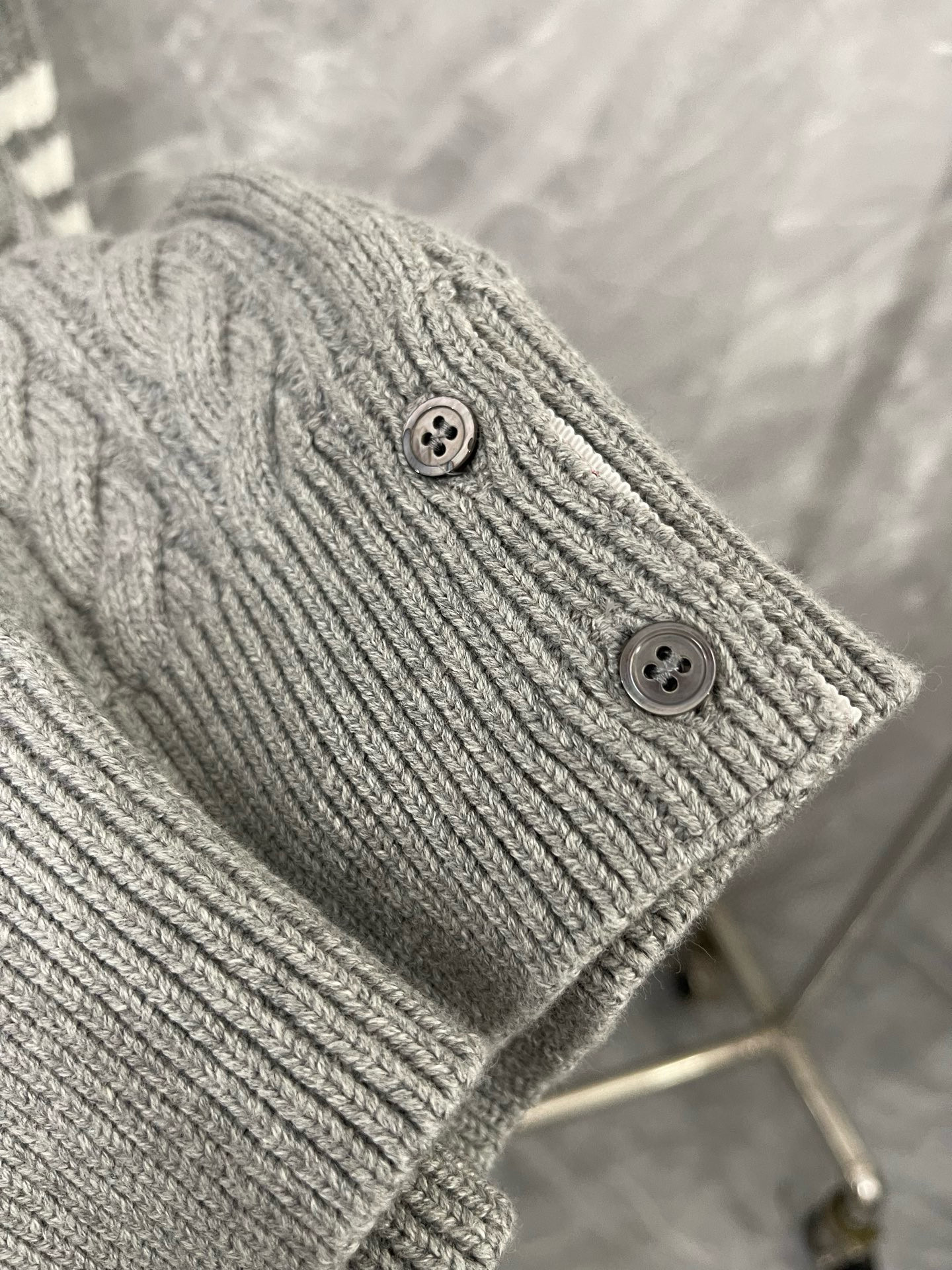 Thom Browne 톰브라운 케이블 니트 라운드넥 스웨터 8