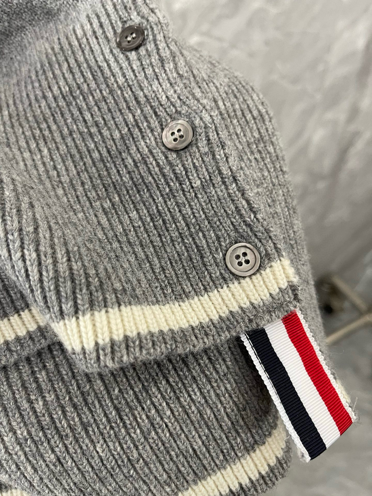 Thom Browne 톰브라운 거위 자수 스트라이프 울 가디건 12