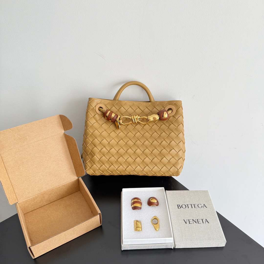 BOTTEGA VENETA 보테가베네타 Andiamo 안디아모 인트레치아토 토트백 반전琥珀棕 1