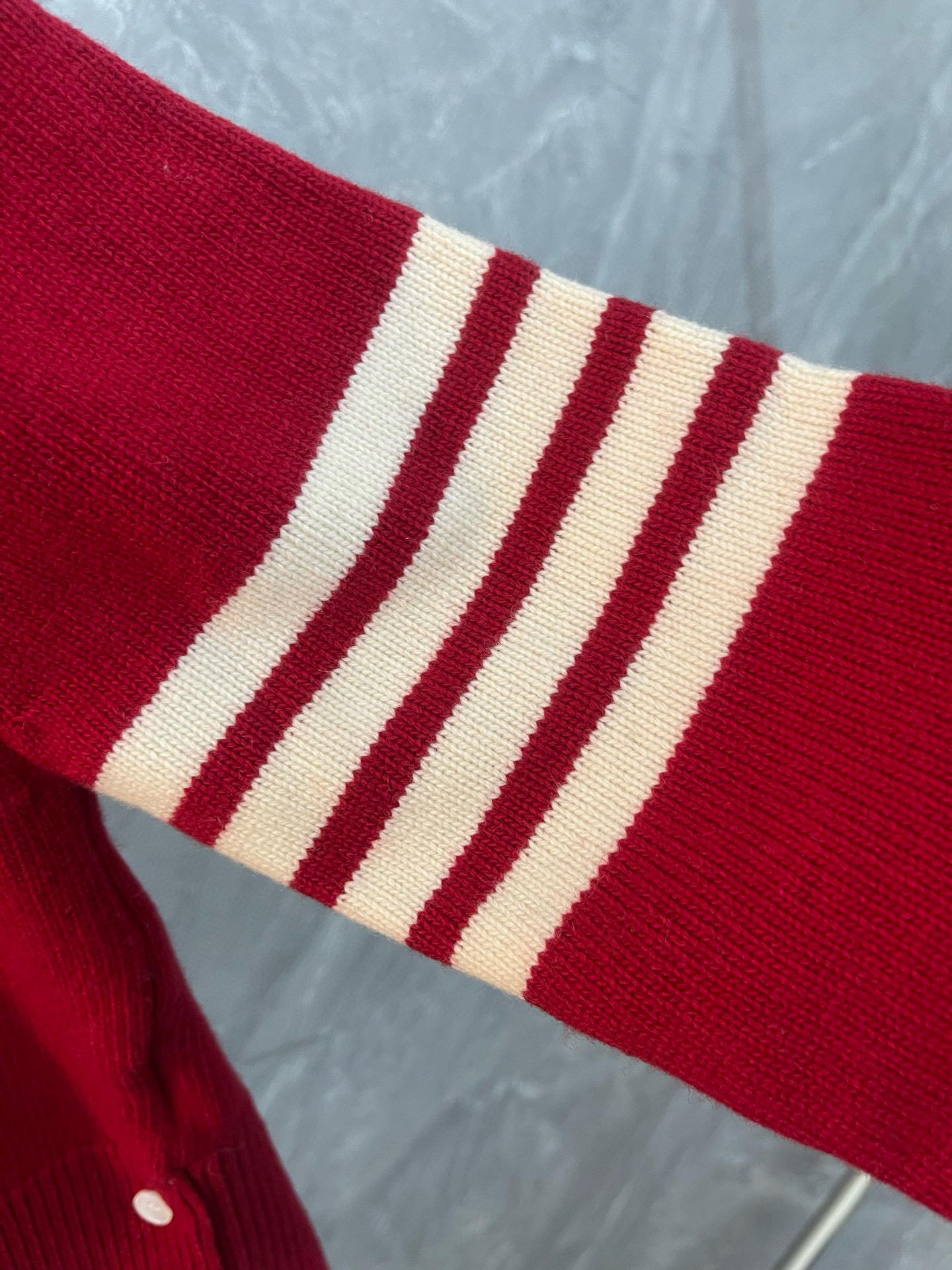 Thom Browne 톰브라운 거위 자수 스트라이프 울 가디건 4